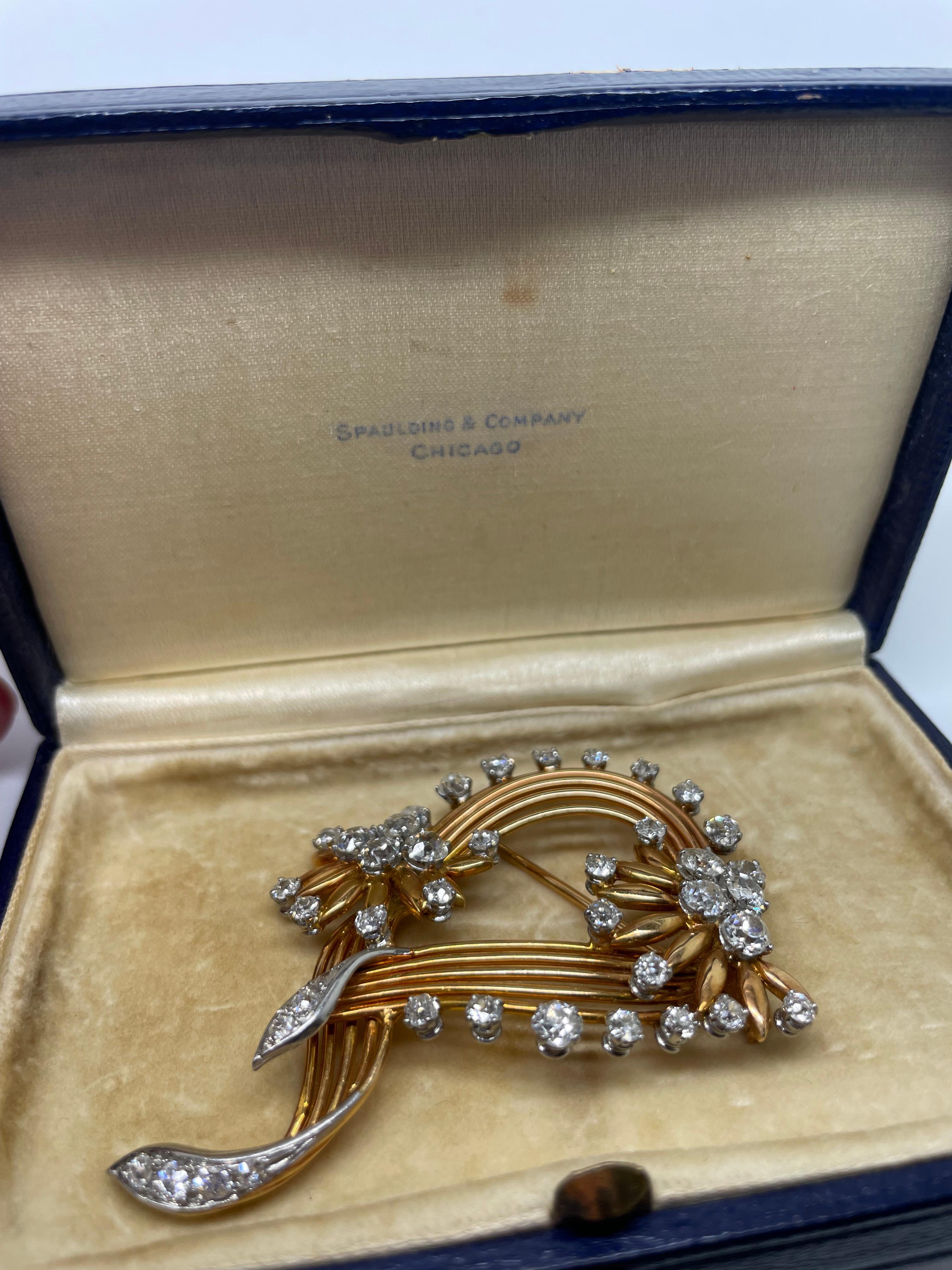 Retro French, 18K Yellow Gold, Platinum and Diamond Brooch In Fair Condition For Sale In Chicago, IL