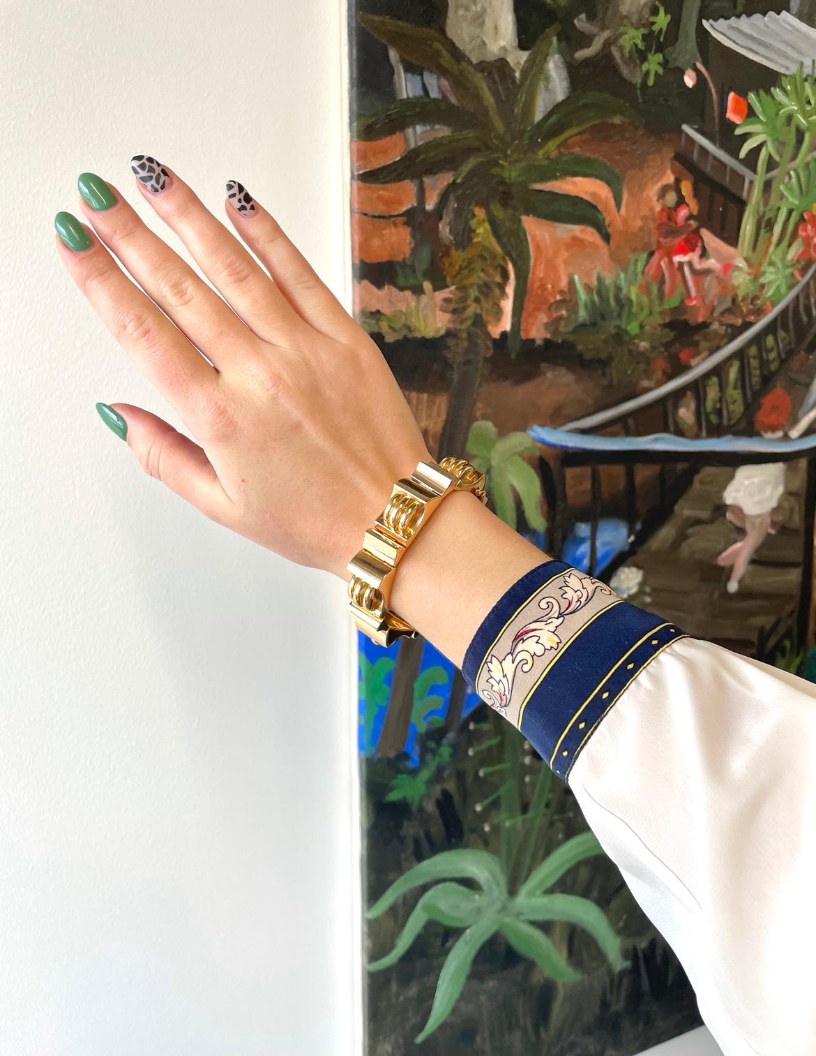 Do you like a bold gold look? You're in luck because substantial gold pieces are the hottest trend of the new decade. This bracelet is solid, confident and universal - everything a modern woman needs! Retro French 18K Yellow Gold Tank Bracelet. The
