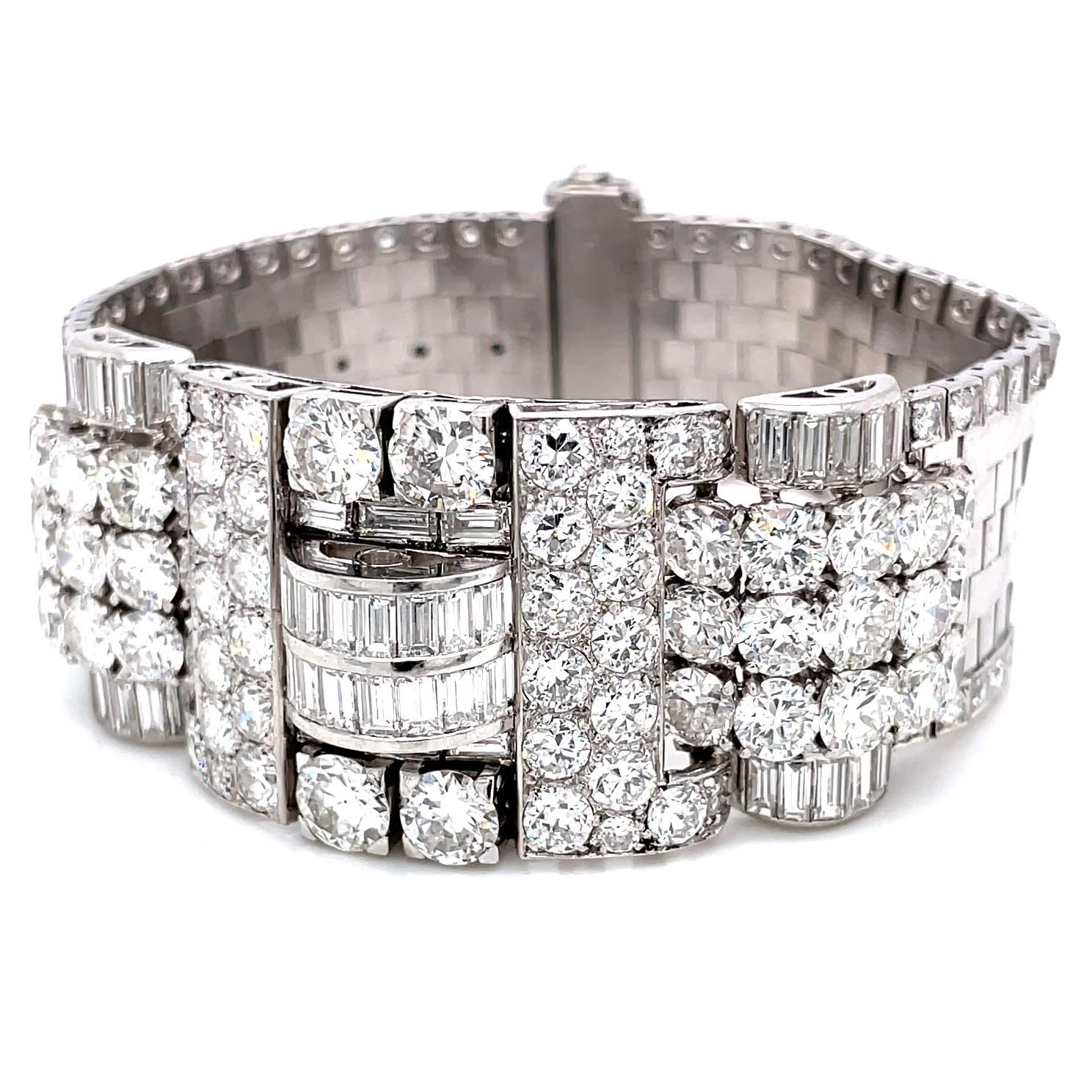 Retro French 25 Carat Diamond Platinum Bracelet In Excellent Condition In Beverly Hills, CA