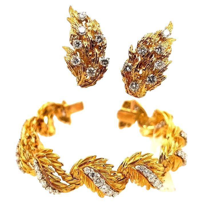 Retro French 6.04 Carat Natural Diamond and Gold Bracelet Earring Set Circa 1960 For Sale