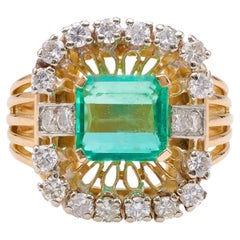 Retro French GIA 2.68 Carat Colombian Emerald Diamond 18k Yellow Gold Ring