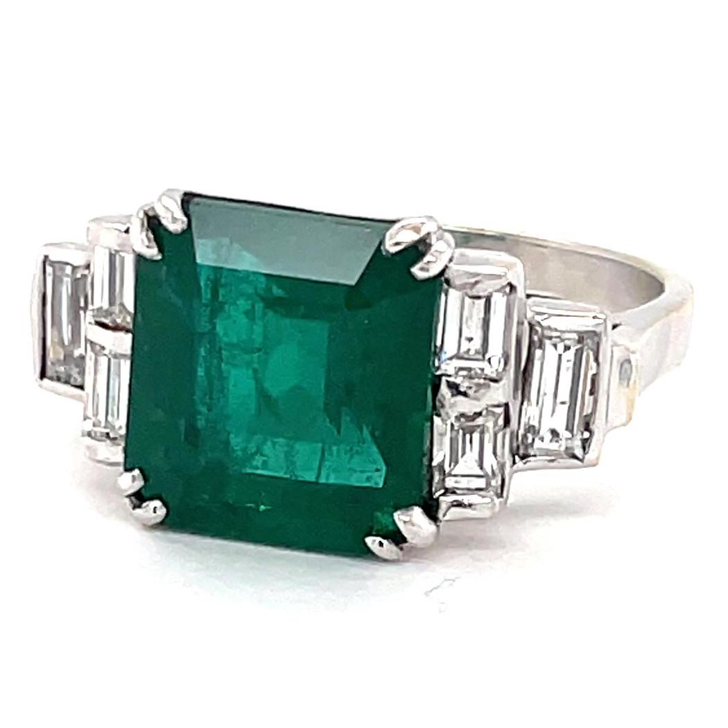 Retro French GIA Emerald Diamond Platinum 18 Karat Gold Ring In Excellent Condition In Beverly Hills, CA
