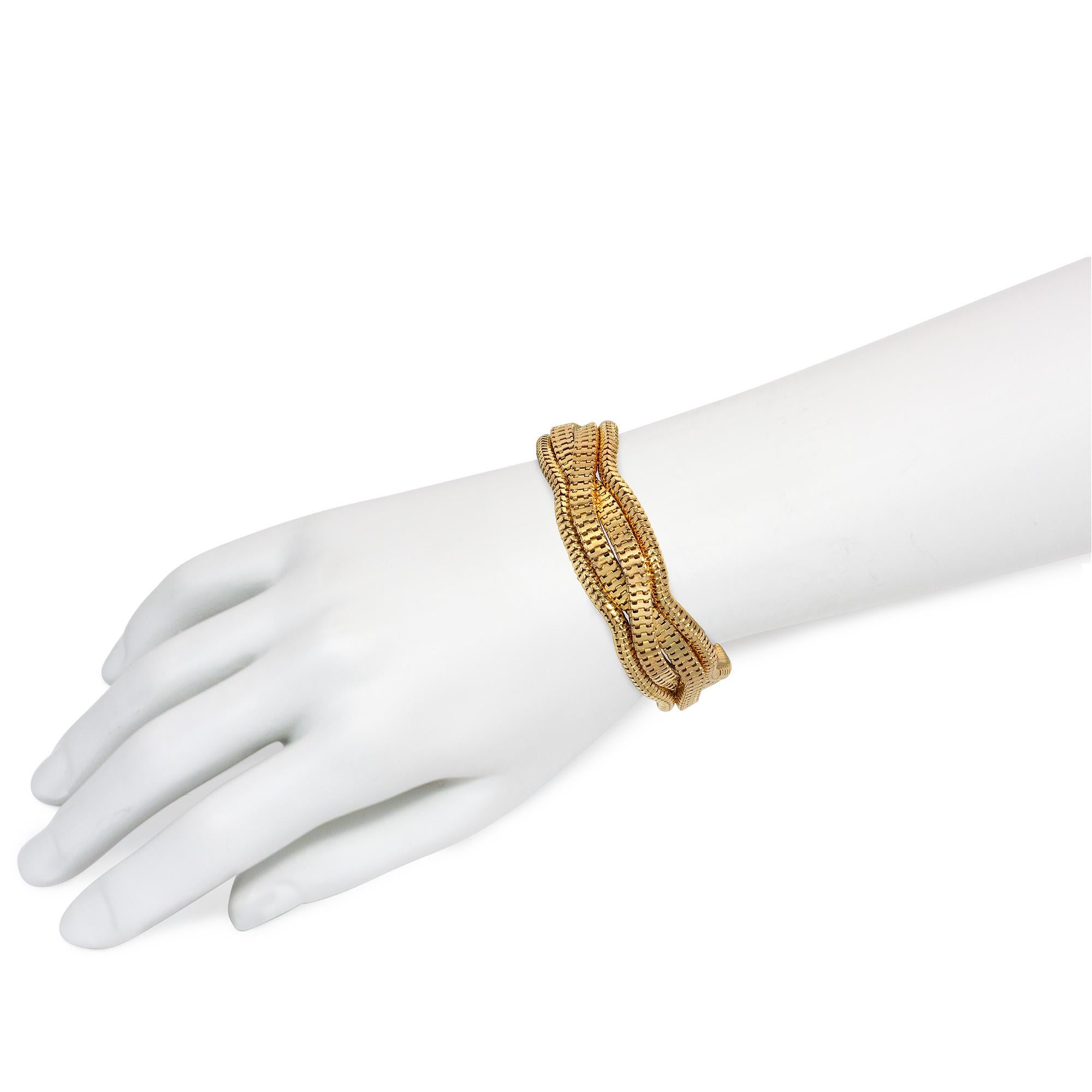 Bracelet rétro français en serpent d'or et chaîne à mailles nouées Bon état - En vente à New York, NY