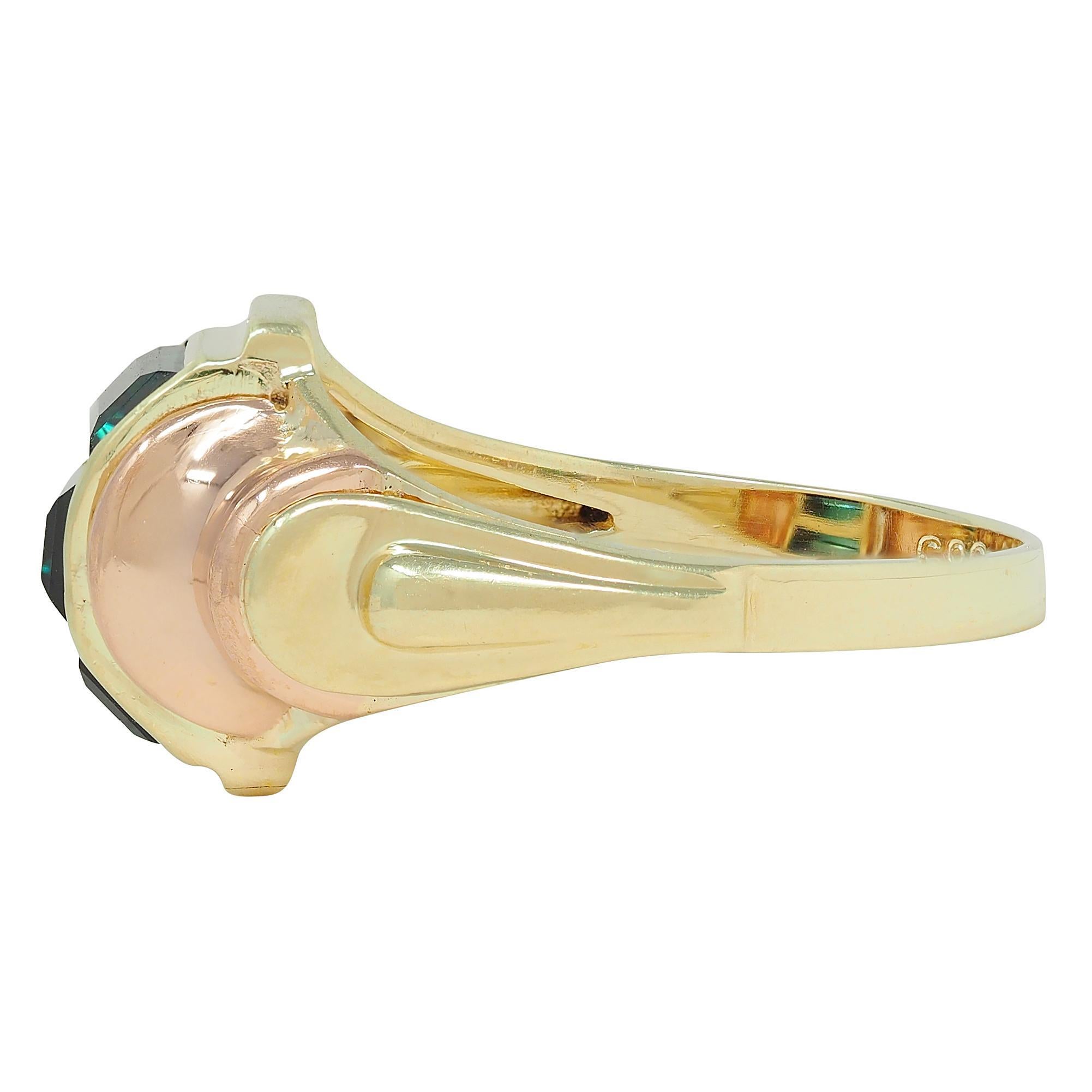 Women's or Men's Retro French Tourmaline 14 Karat Two-Tone Gold Domed Vintage Tank Ring For Sale