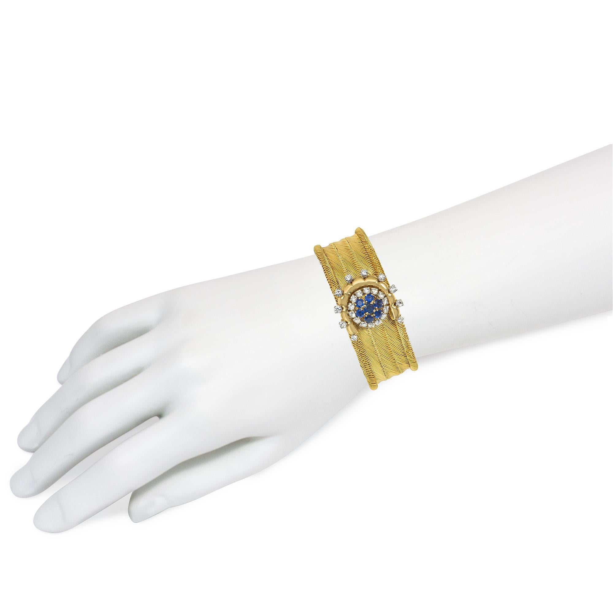 Retro Französisches gewebtes Goldarmband mit Saphir- und Diamantarmband „Button“ aus Gold, Retro für Damen oder Herren im Angebot