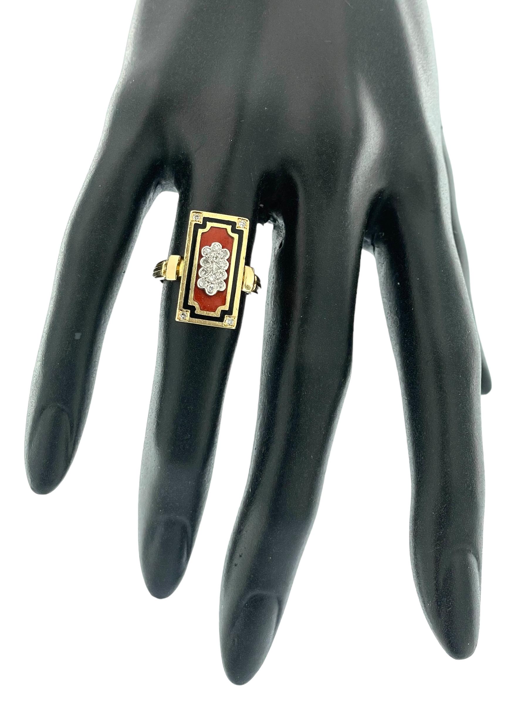 Retro French Yellow and White Gold Ring with Enamel and Diamonds For Sale 2