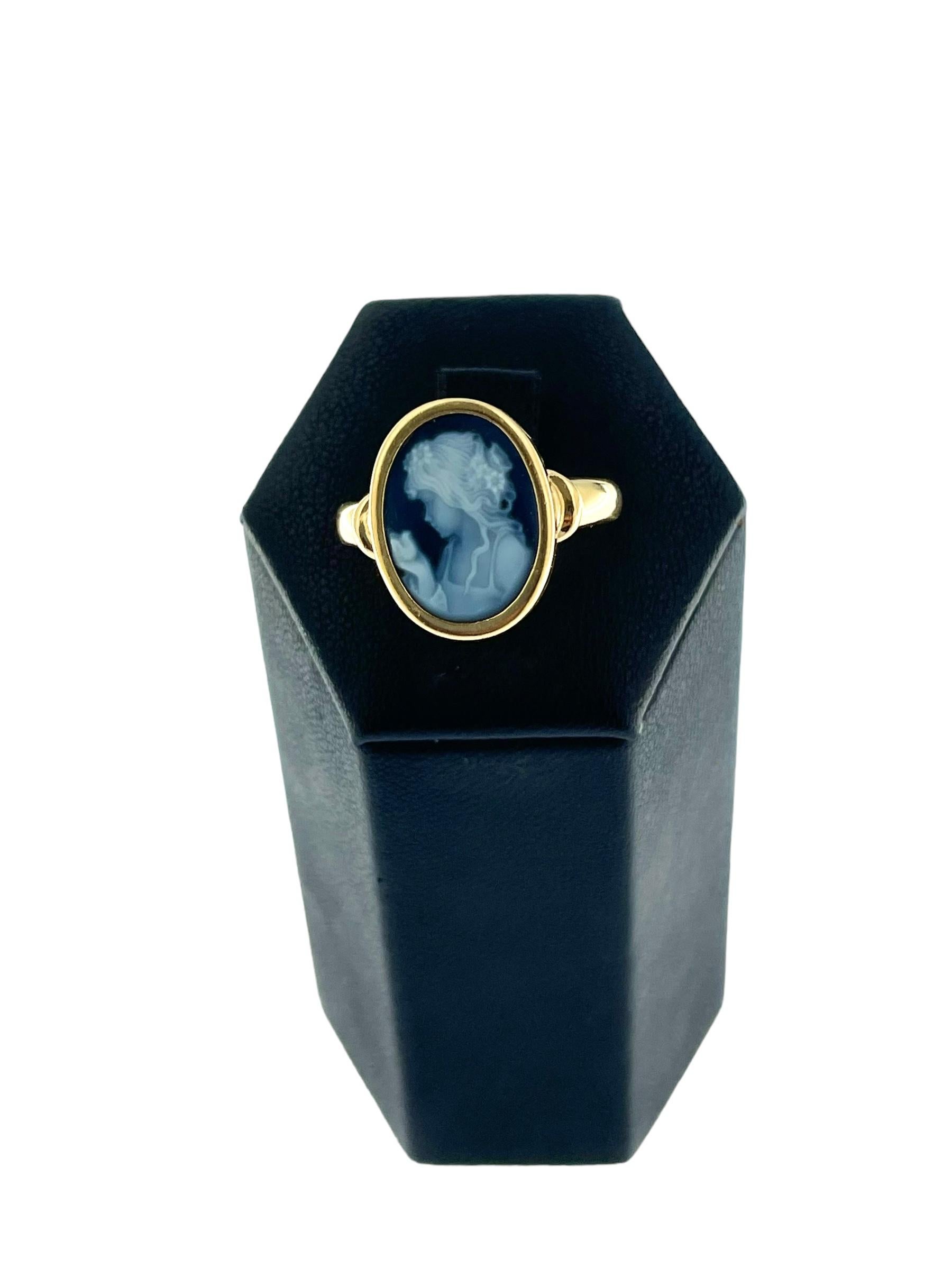 Retro French Yellow Gold Ring with Agate Cameo For Sale 2