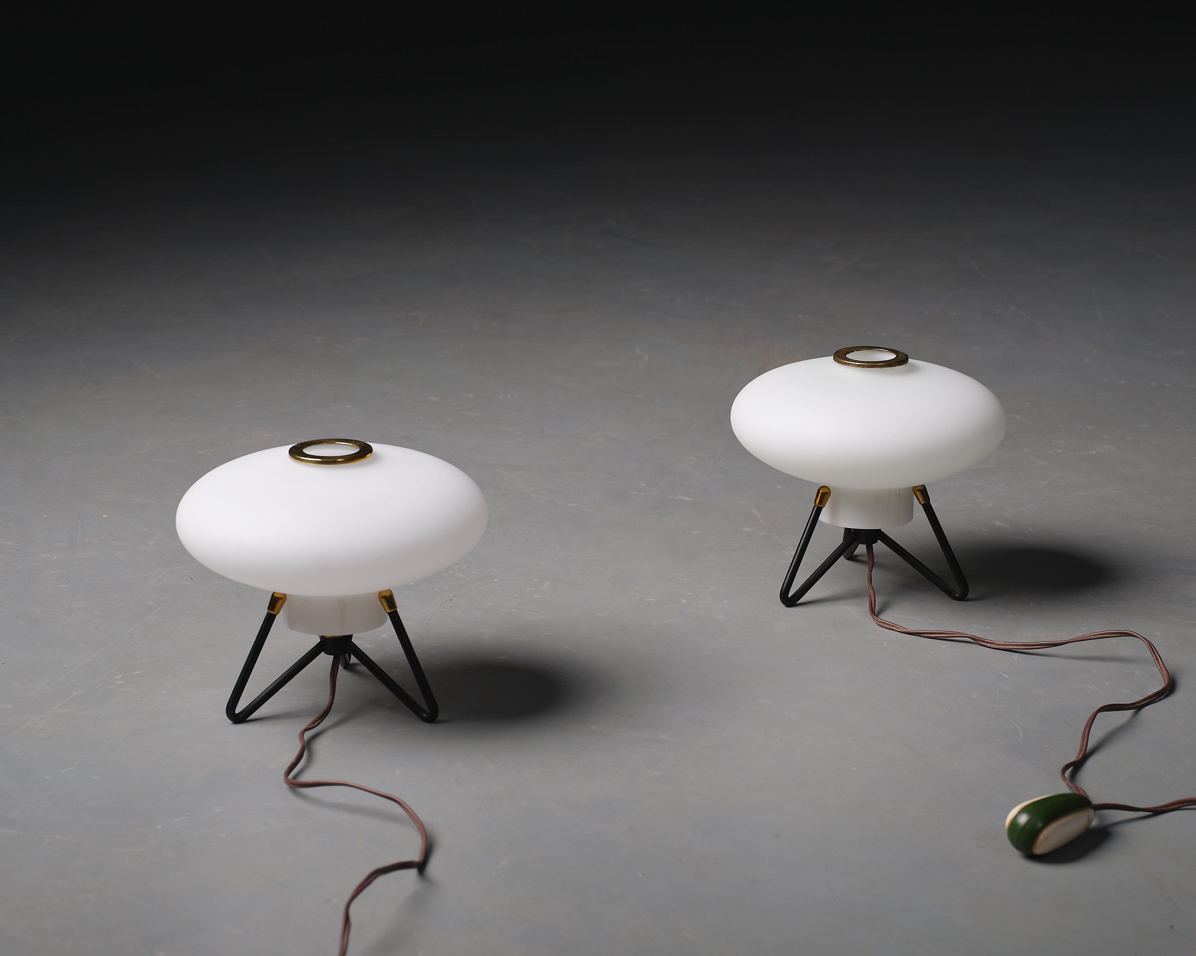 Retro Futurism: Pair of 1950s STILNOVO Opaline UFO Table Lamps