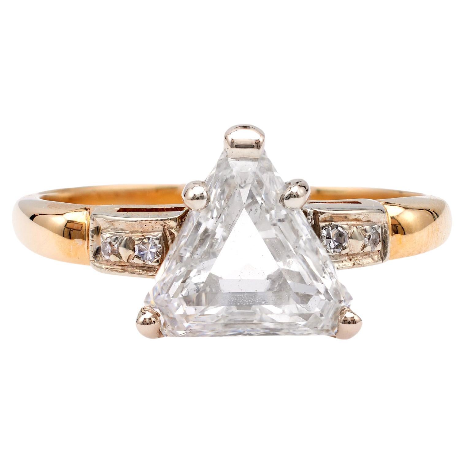 Retro GIA 1.81 Carat Triangular Cut Diamond 14k Gold Ring For Sale