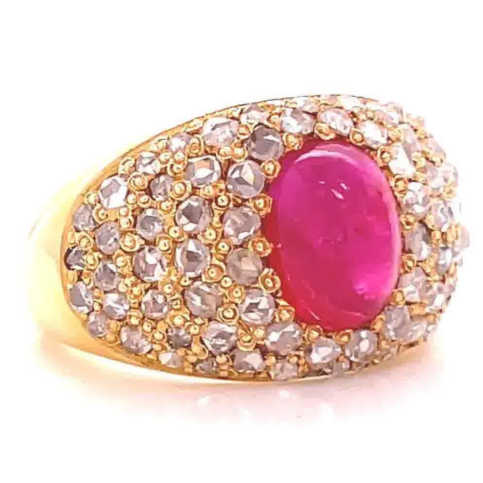 Retro GIA No Heat Burma Ruby Diamond 18 Karat Gold Bombe Ring In Excellent Condition In Beverly Hills, CA