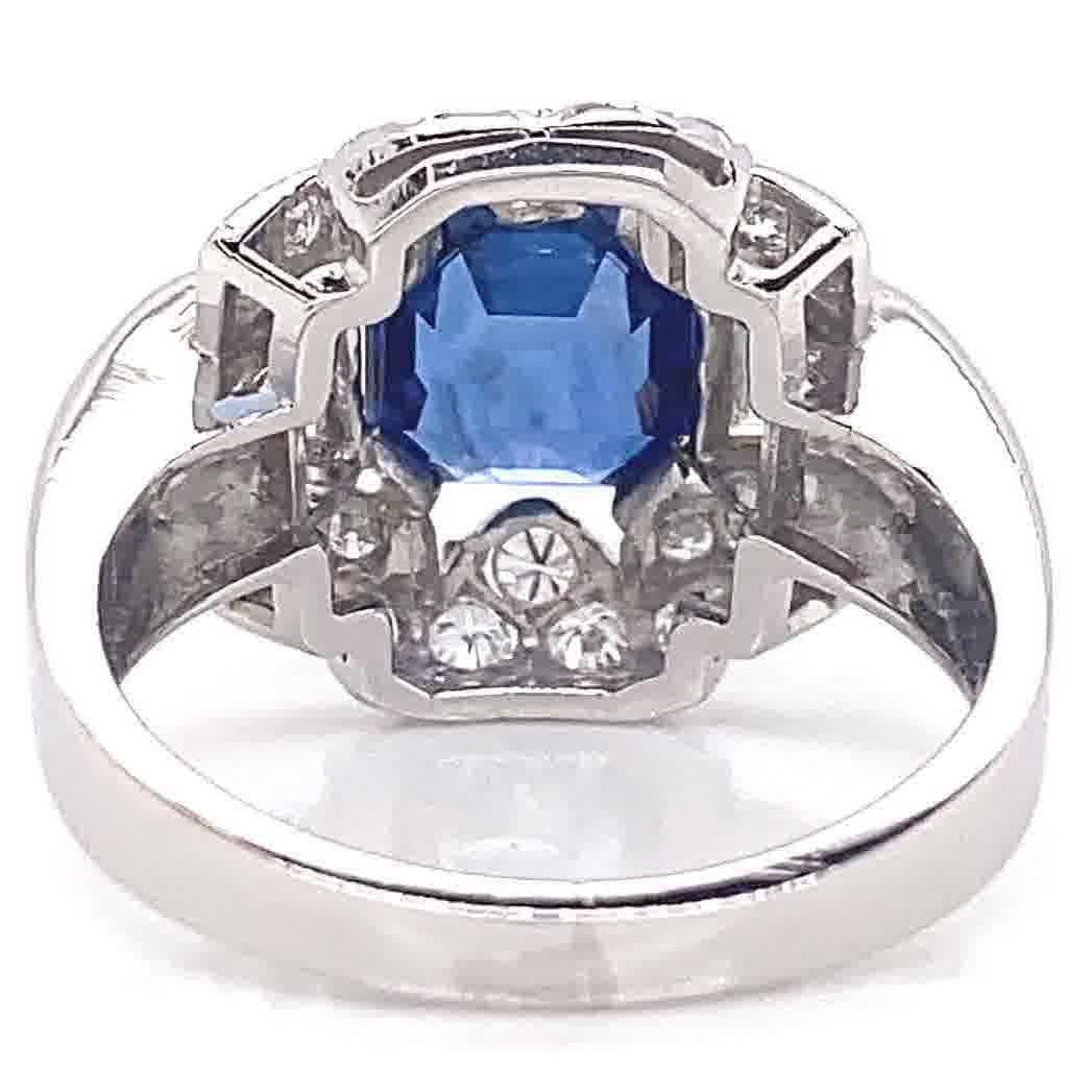 Retro GIA Sapphire Diamond Platinum Ring In Excellent Condition In Beverly Hills, CA