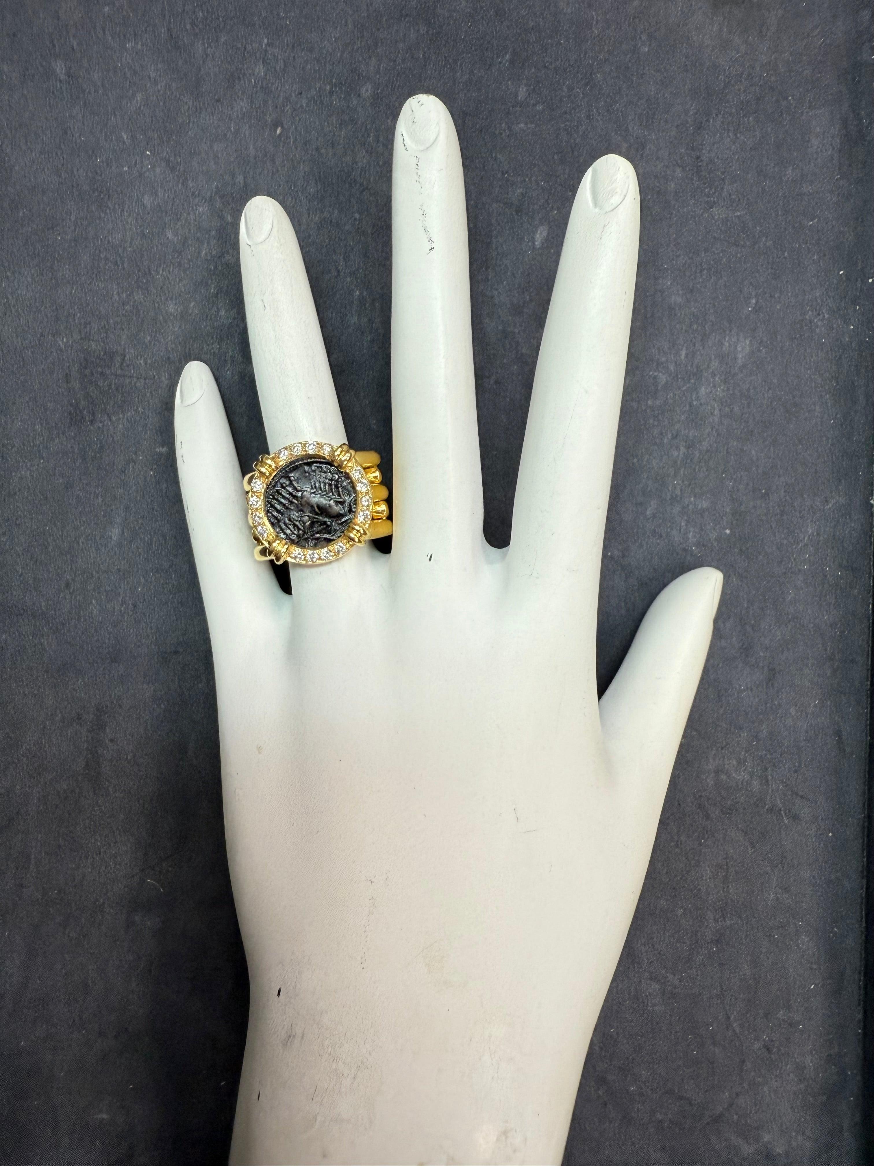 Anello flessibile in oro retrò con diamante naturale da 0,5 carati e moneta antica In condizioni buone in vendita a Los Angeles, CA