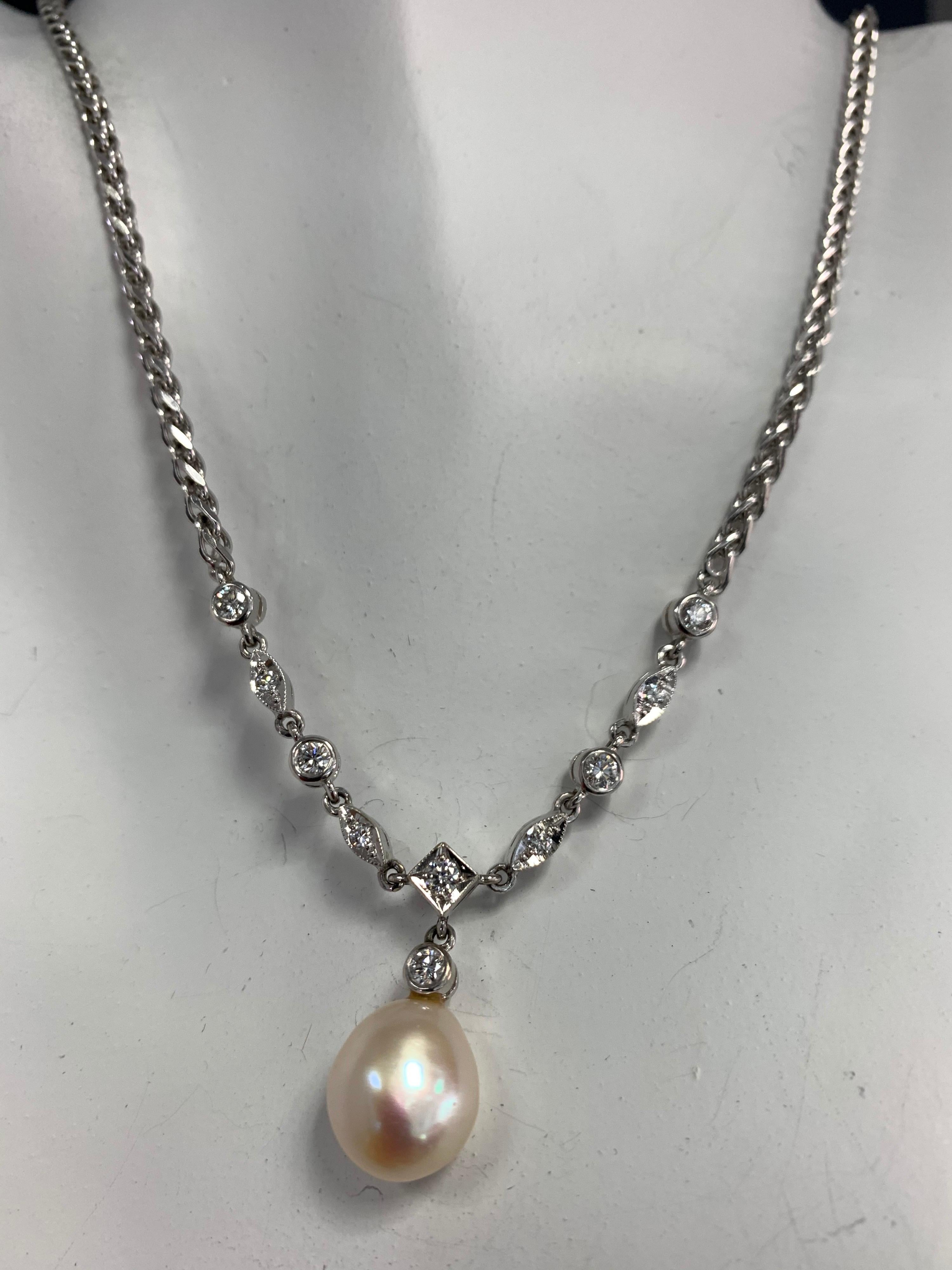 Round Cut Retro Gold 0.50 Carat Natural Diamond & Pearl Necklace, Made in Italy circa 1980 For Sale