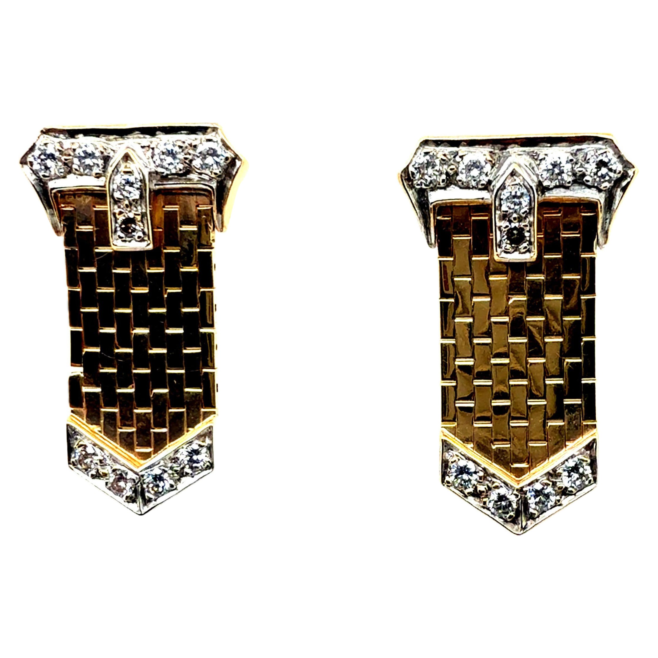 Orecchini con fibbia in oro retrò con diamanti naturali da 0,60 carati Circa 1980 in vendita