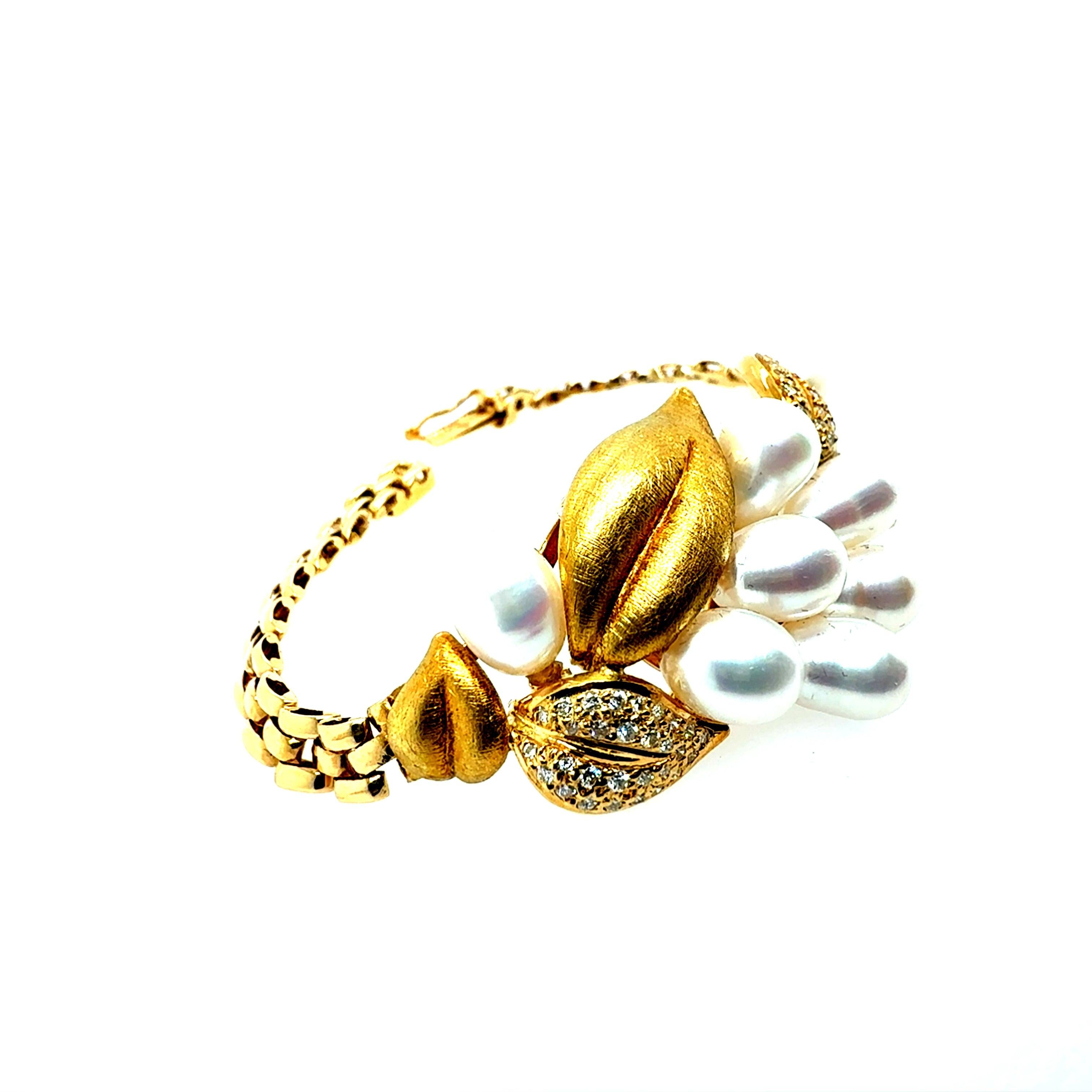 Round Cut Retro Gold 0.75 Carat Diamond and Pearl Statement Leaf Bracelet Circa 1960 For Sale