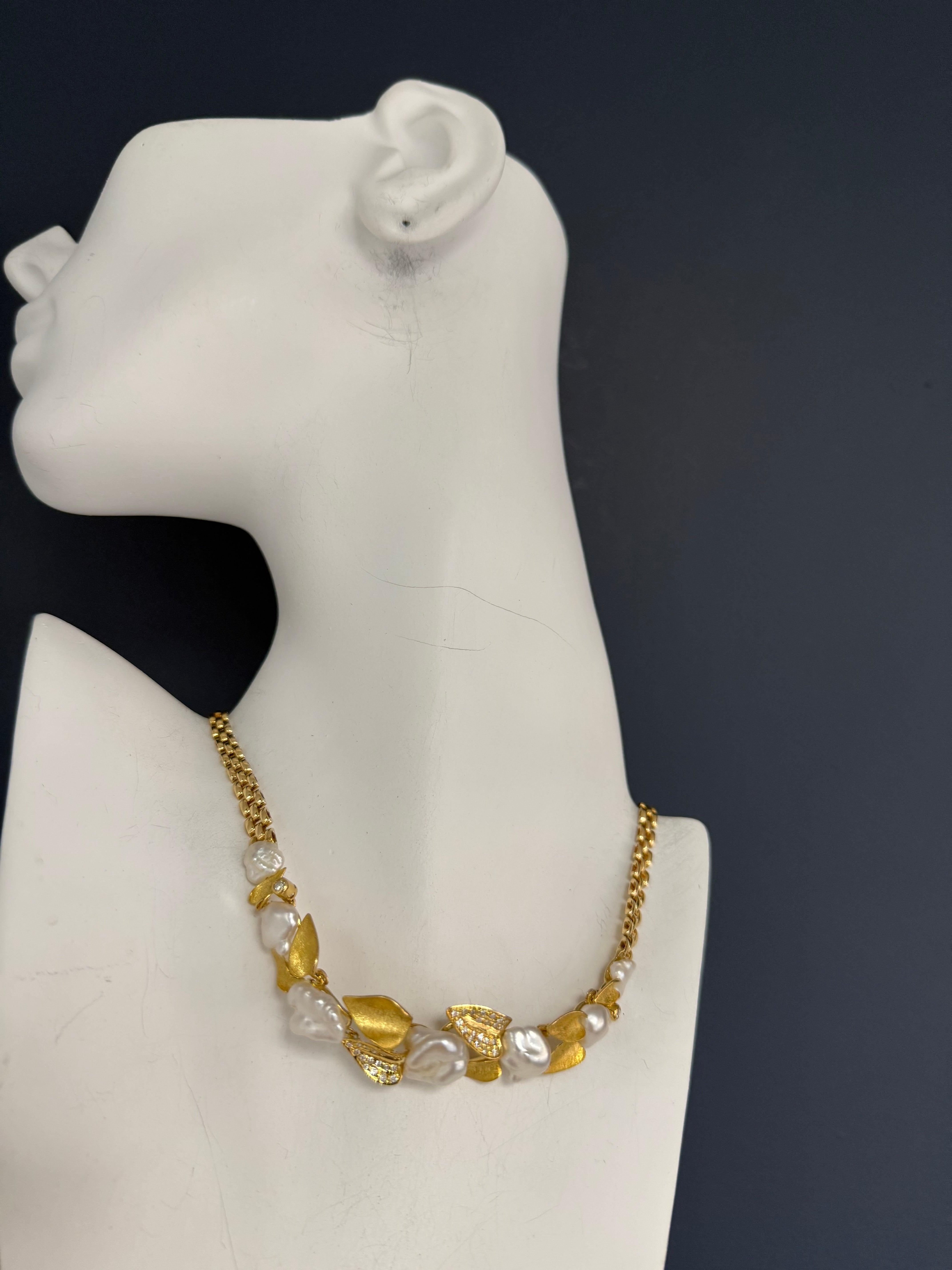 Retro Gold 0.75 Carat Diamond & Pearl Choker Statement Necklace Circa 1960 In Good Condition For Sale In Los Angeles, CA