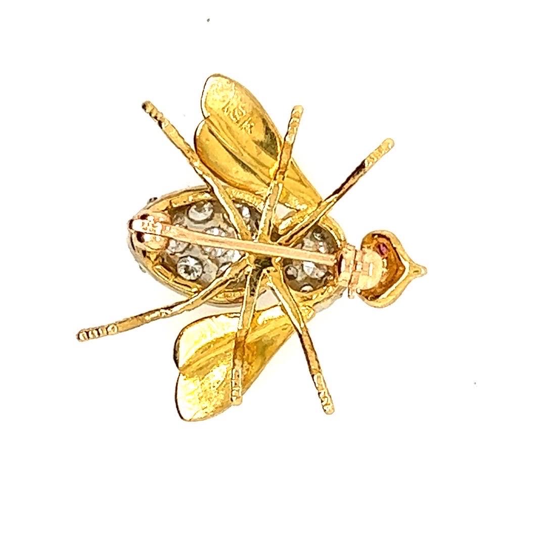 Retro Gold 0,75 Karat natürlicher runder Rubin & Diamant Bienen-Anstecknadelbrosche, um 1950 im Angebot 3