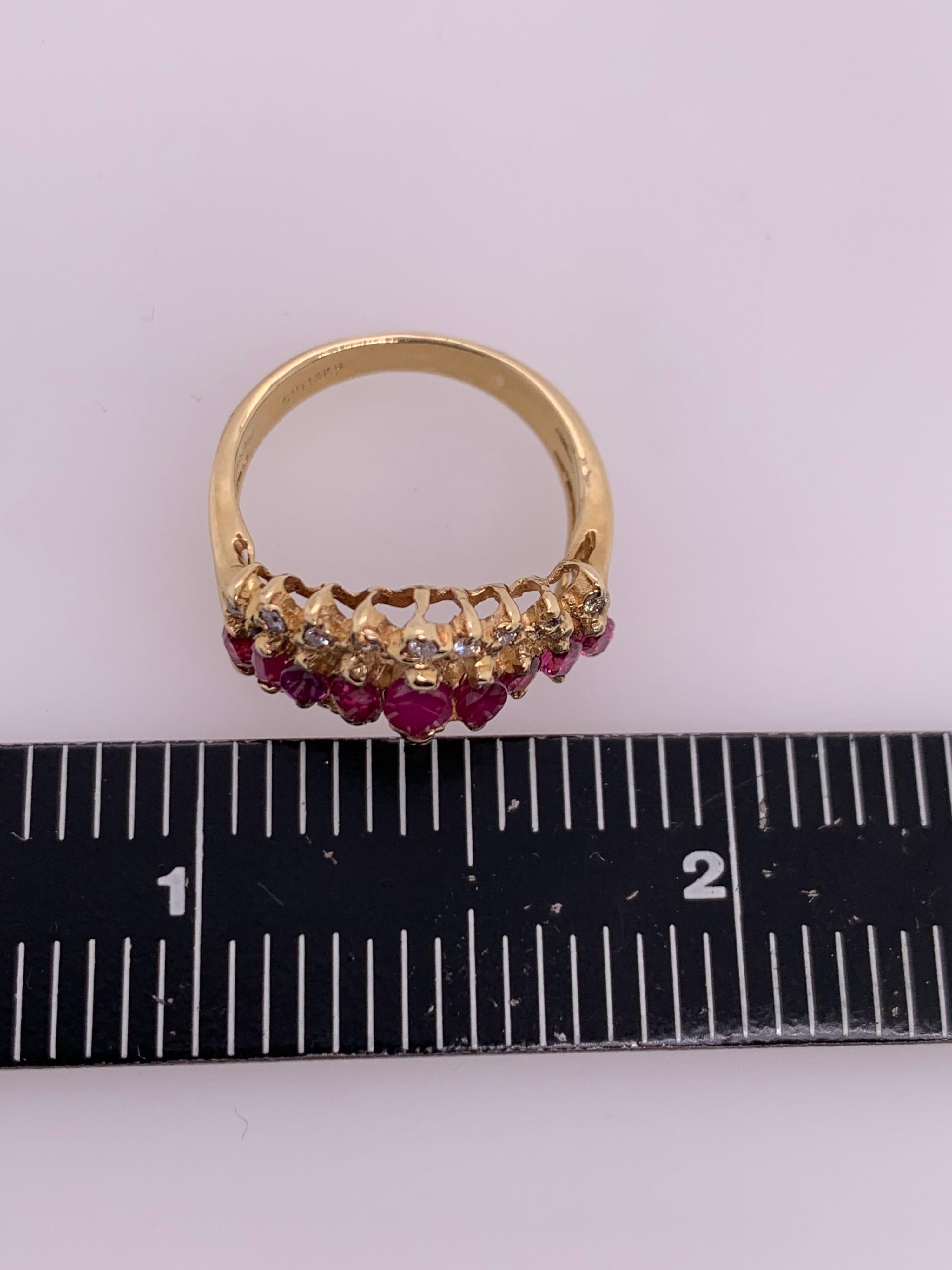 Retro Gold 1.15 Carat Natural Marquise Ruby and Diamond Cocktail Ring circa 1960 For Sale 3