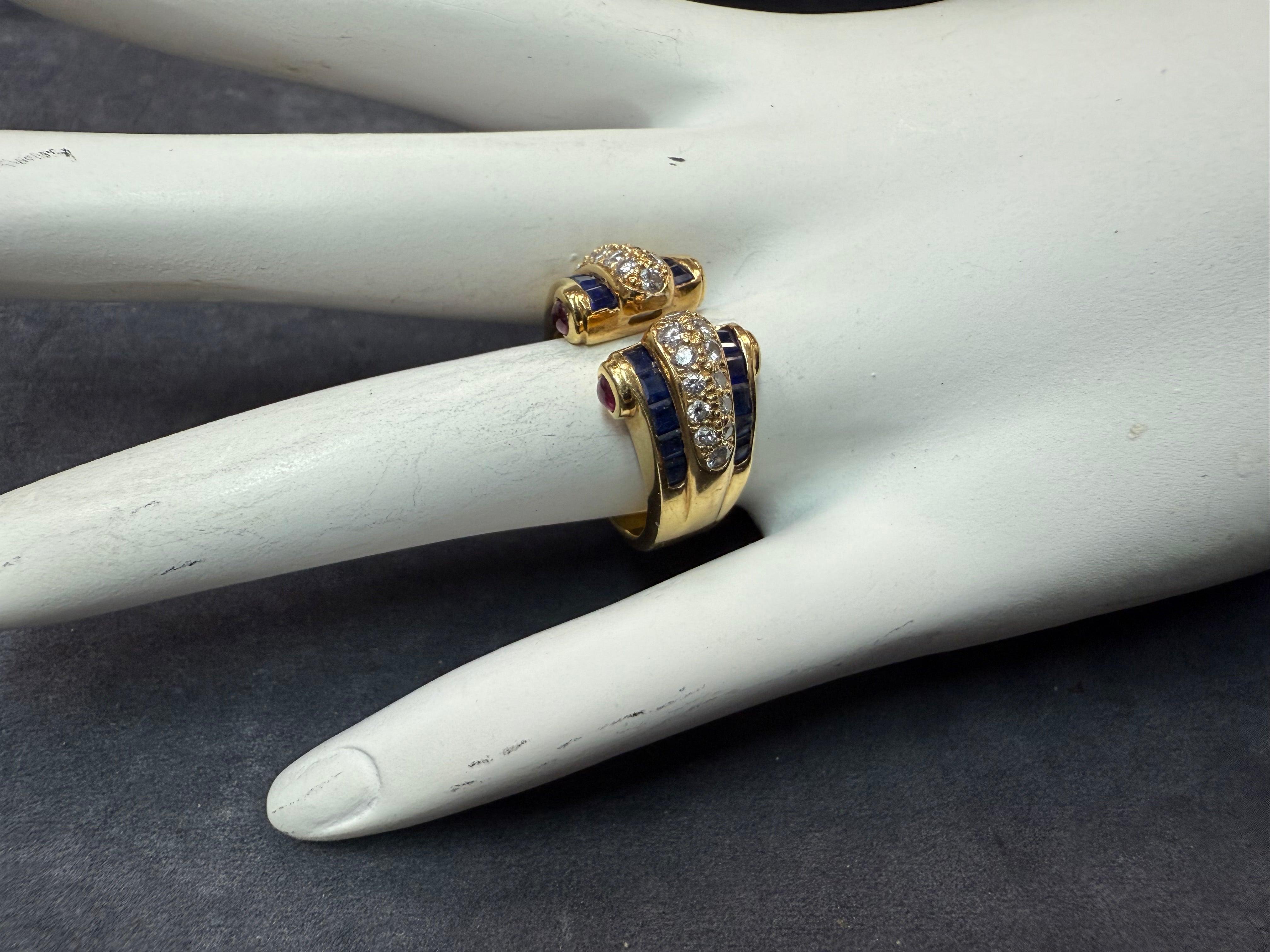Round Cut Retro Gold 1.25 Carat Natural Diamond Ruby & Sapphire Ring Circa 1970 For Sale