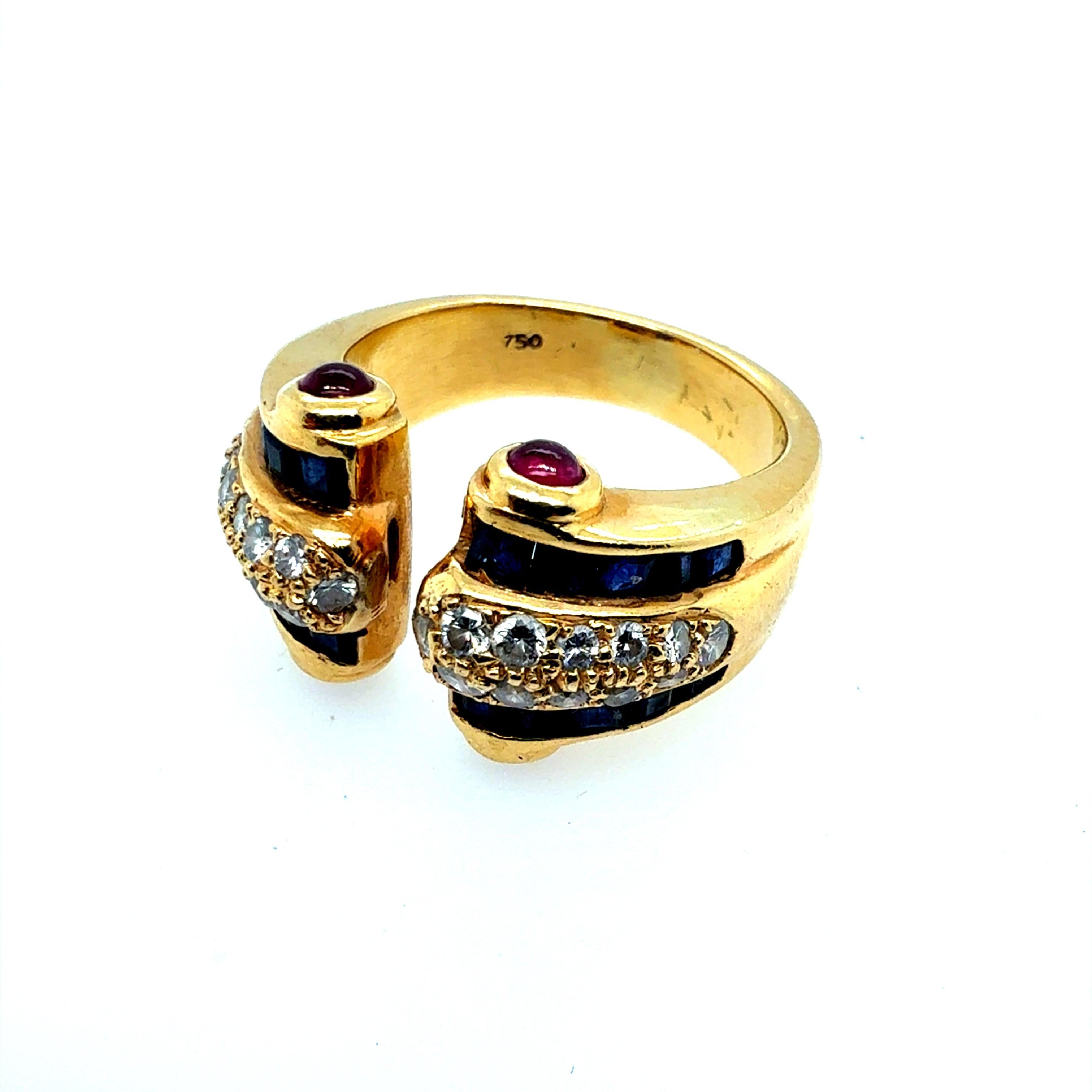 Retro Gold 1.25 Carat Natural Diamond Ruby & Sapphire Ring Circa 1970 In Good Condition For Sale In Los Angeles, CA