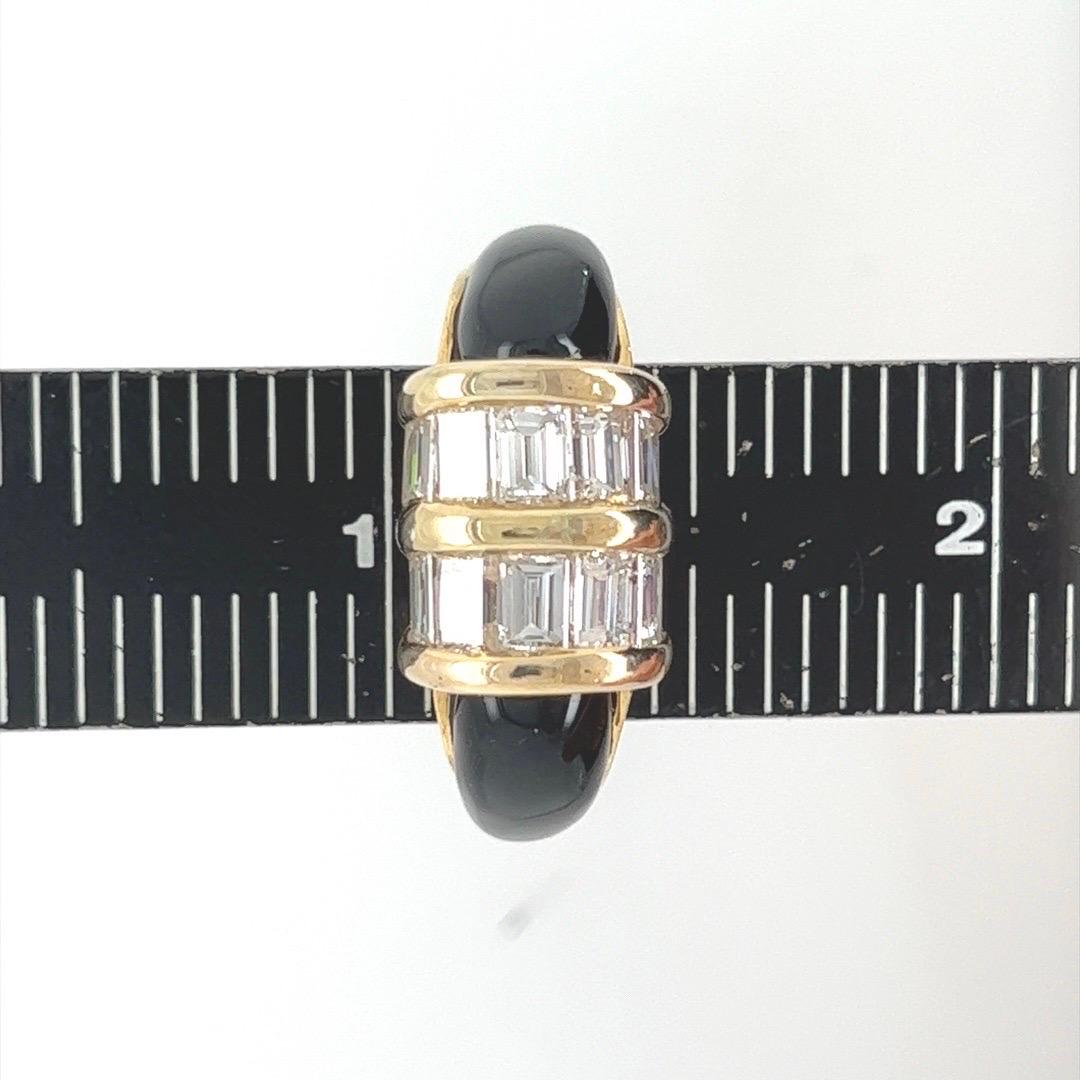 Retro Gold 2.50 Carat Natural Baguette Diamond & Onyx Cocktail Ring Circa 1960 For Sale 1
