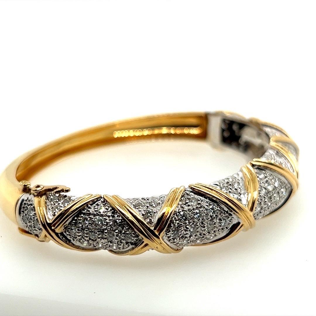 Bracelet jonc rétro en or avec diamants ronds incolores naturels de 2,50 carats, c. 1960 en vente 5