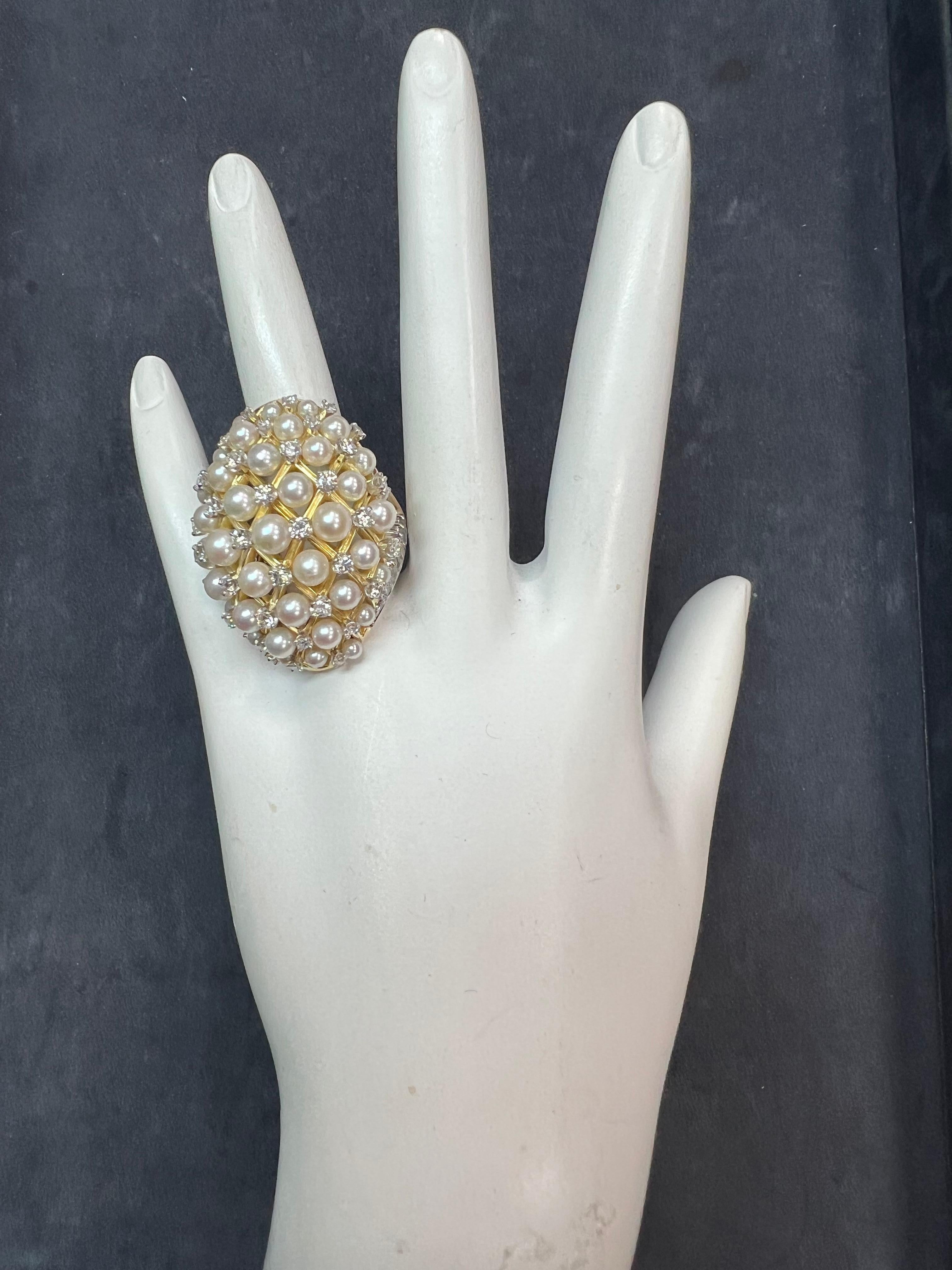 Retro Gold 2.52 Carat Natural Colorless Diamond & Pearl Cocktail Ring Circa 1960 For Sale 4