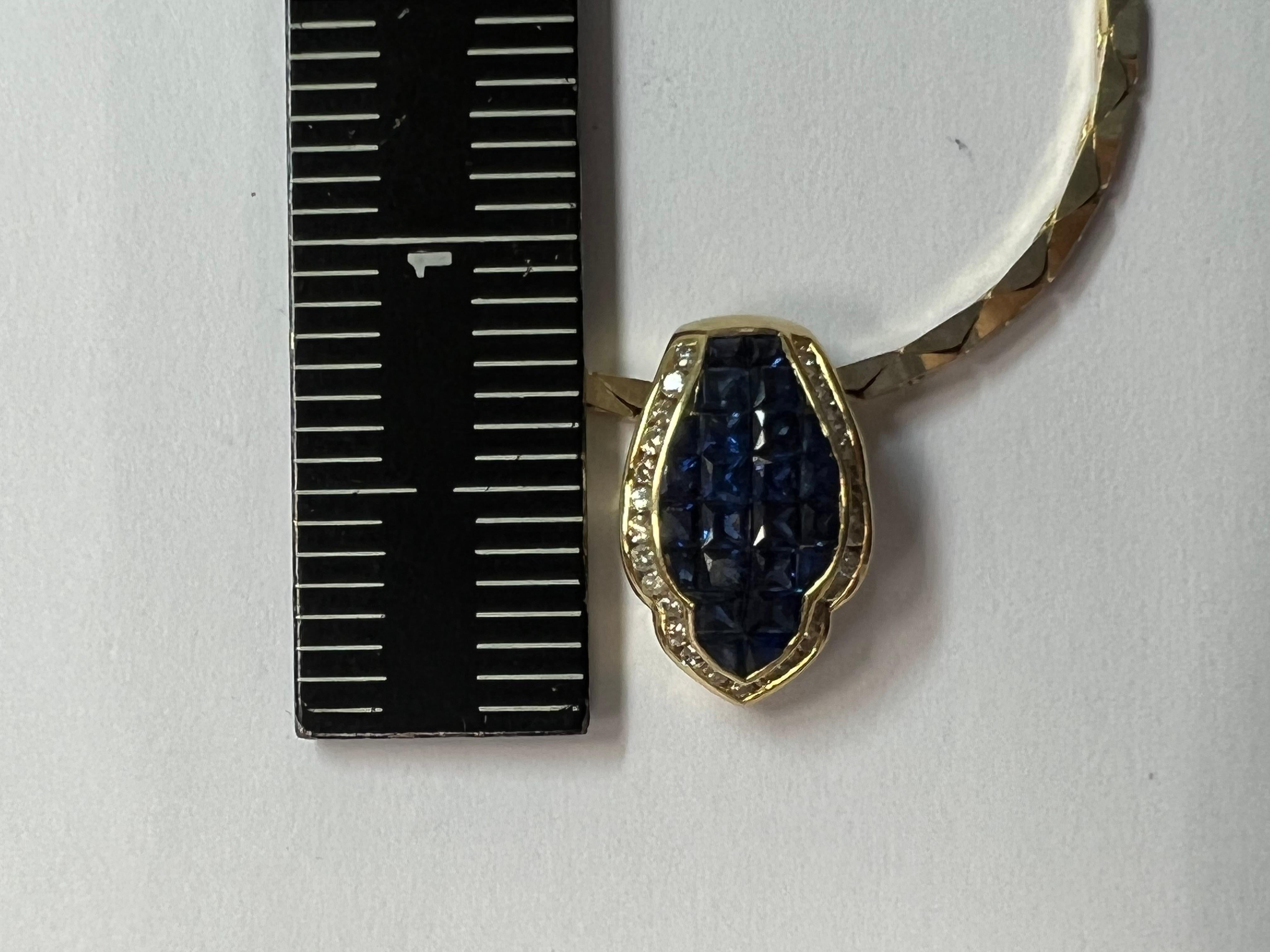 Retro Gold 2.92 Carat Natural Blue Sapphire and Round Diamond Pendant Circa 1960 In Good Condition For Sale In Los Angeles, CA