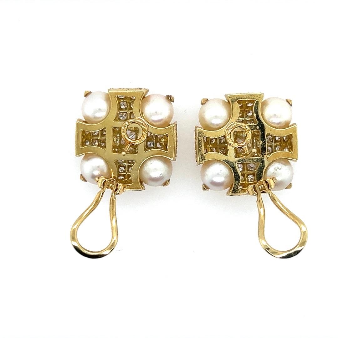 Retro Gold 3 Carat Natural Colorless Diamond and Akoya Pearl Earrings Circa 1980 For Sale 1