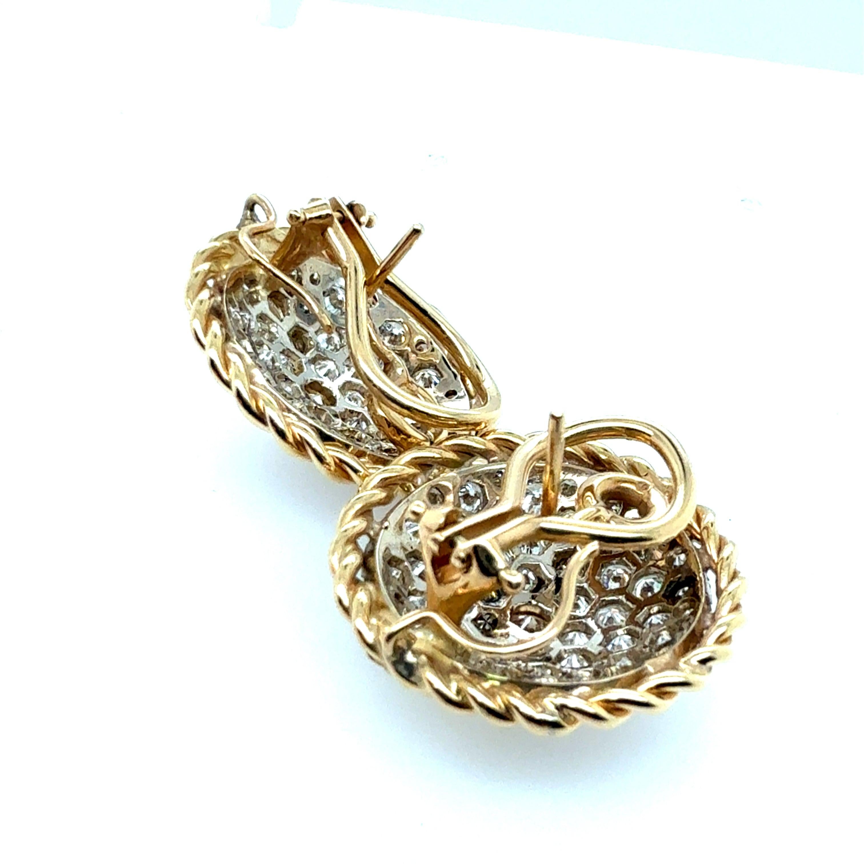 Retro Gold 3 Carat Natural Round & Baguette Colorless Diamond Earrings In Good Condition For Sale In Los Angeles, CA