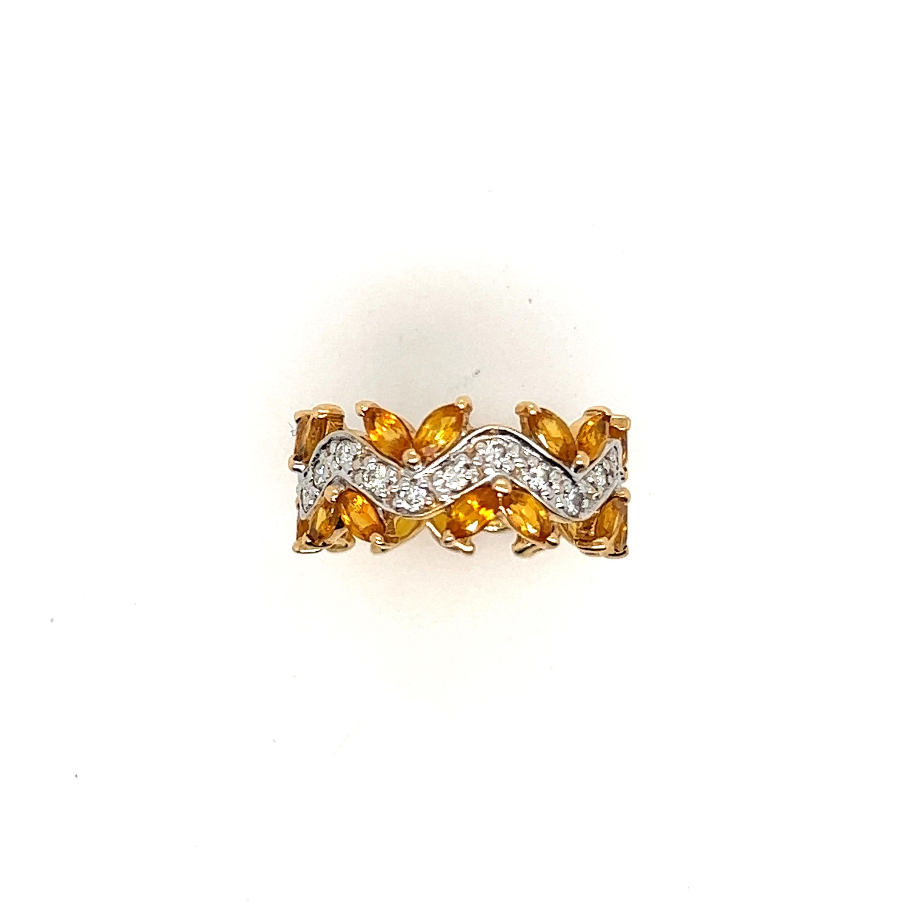 Marquise Cut Retro Gold 3 Carat Natural Yellow Sapphire & Diamond Cocktail Ring, circa 1970 For Sale