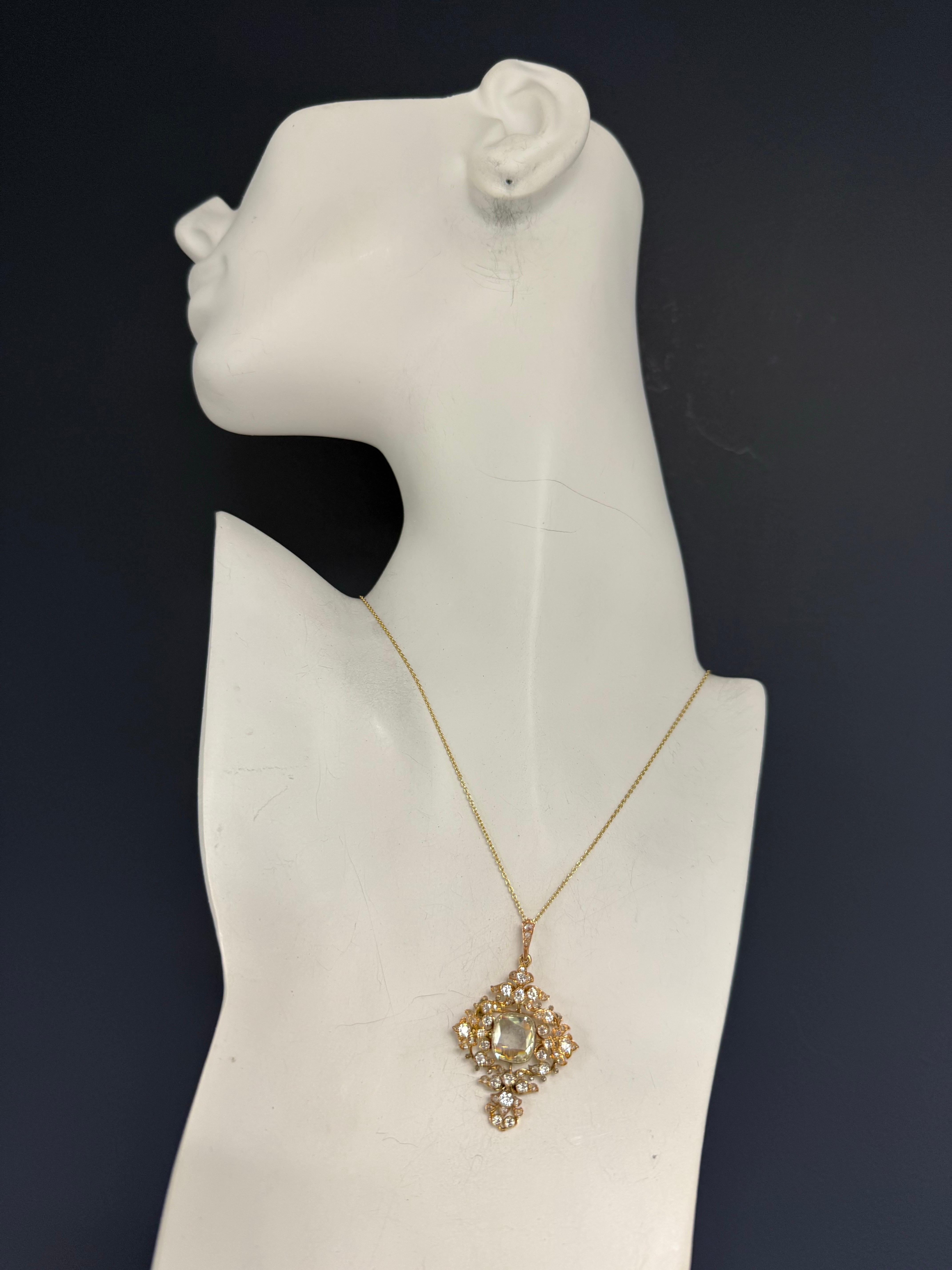 Retro Gold 3,2 Karat GIA zertifiziert natürlichen Diamant-Anhänger Brosche CIRCA 1940 im Angebot 1