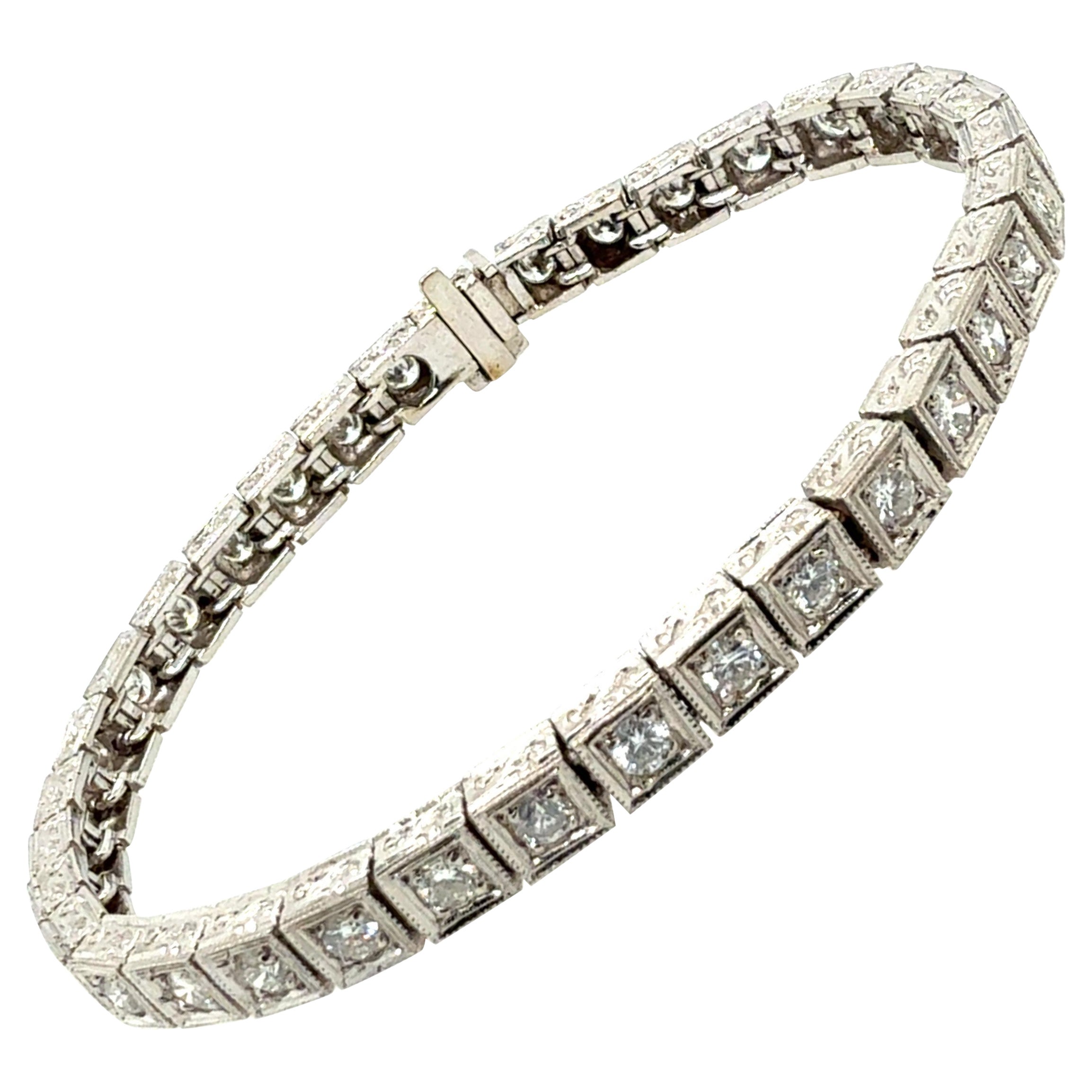 Retro Bracelet en or 3.25 Carat Natural Colorless Diamond Engraved Box 1990 en vente
