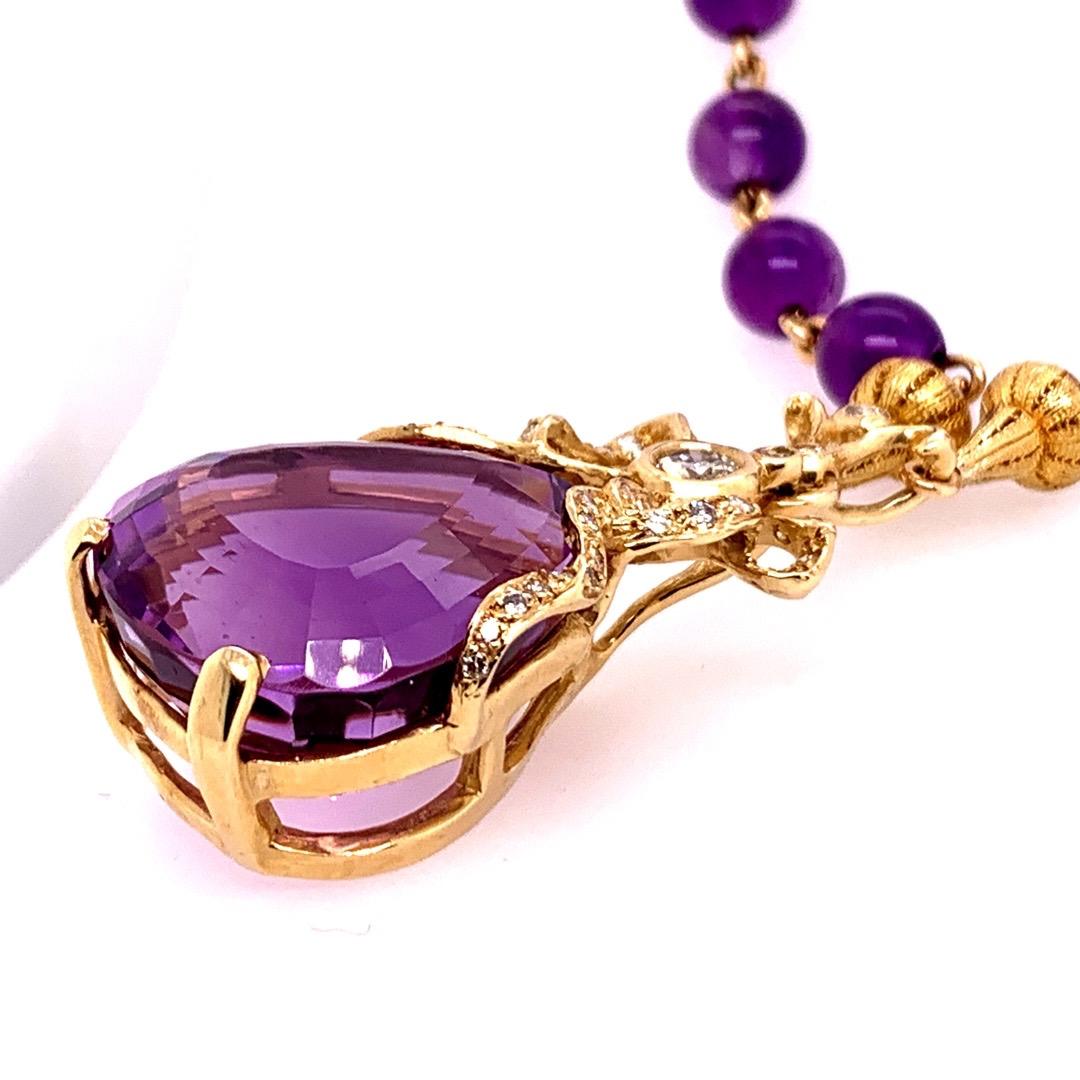 Retro Gold 35 Carat Natural Amethyst and Diamond Pendant Necklace, circa 1960 For Sale 2