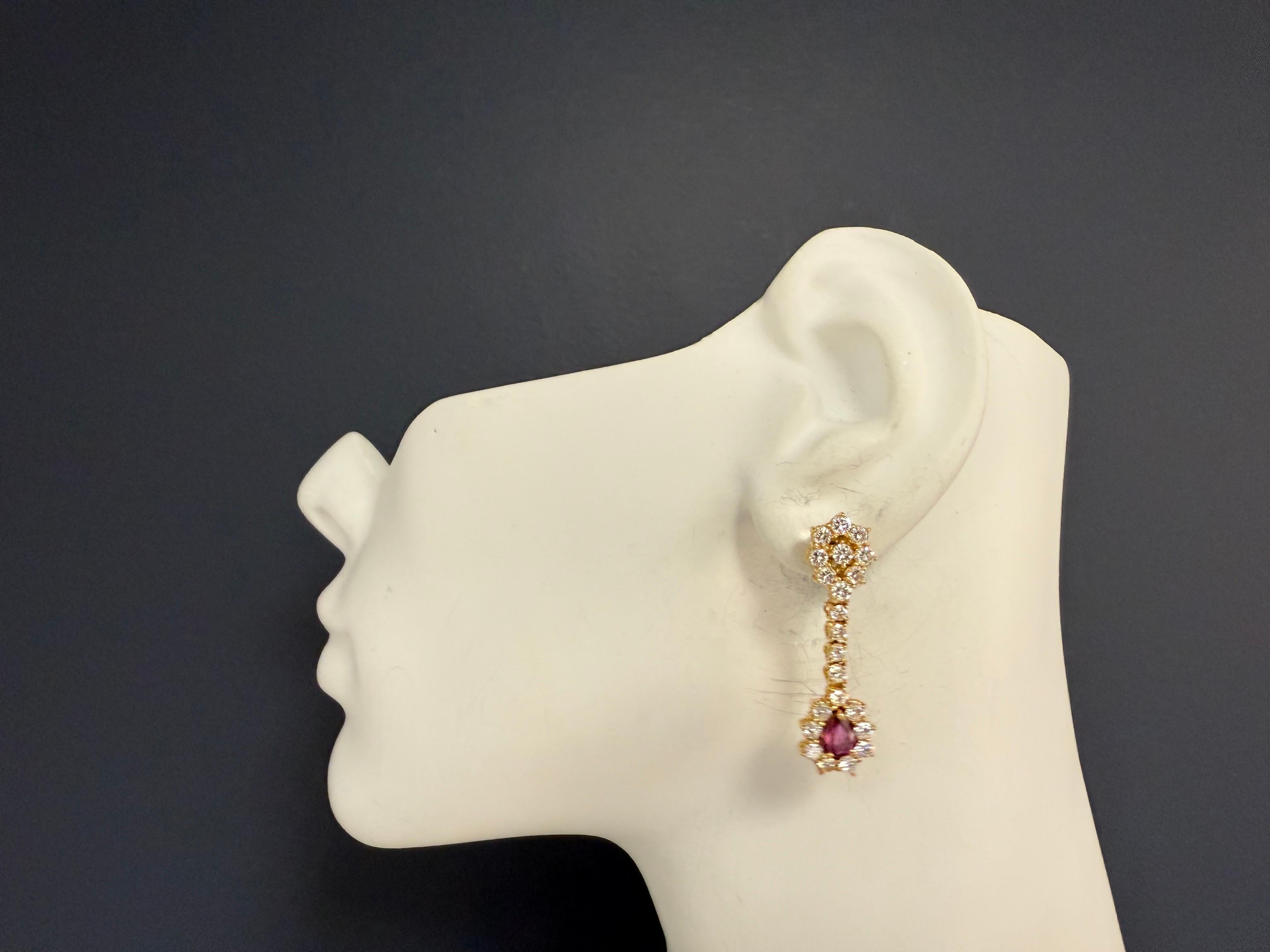 Rétro Retro Gold 4.5 Carat Natural Diamond & Thai Ruby Drop Earrings Circa 1975 in vendita