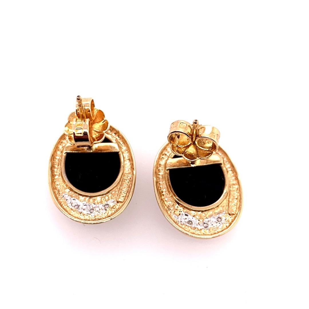 Women's Retro Gold 4.5 Gram Natural Oval Onyx and Diamond Earrings, circa 1960 For Sale