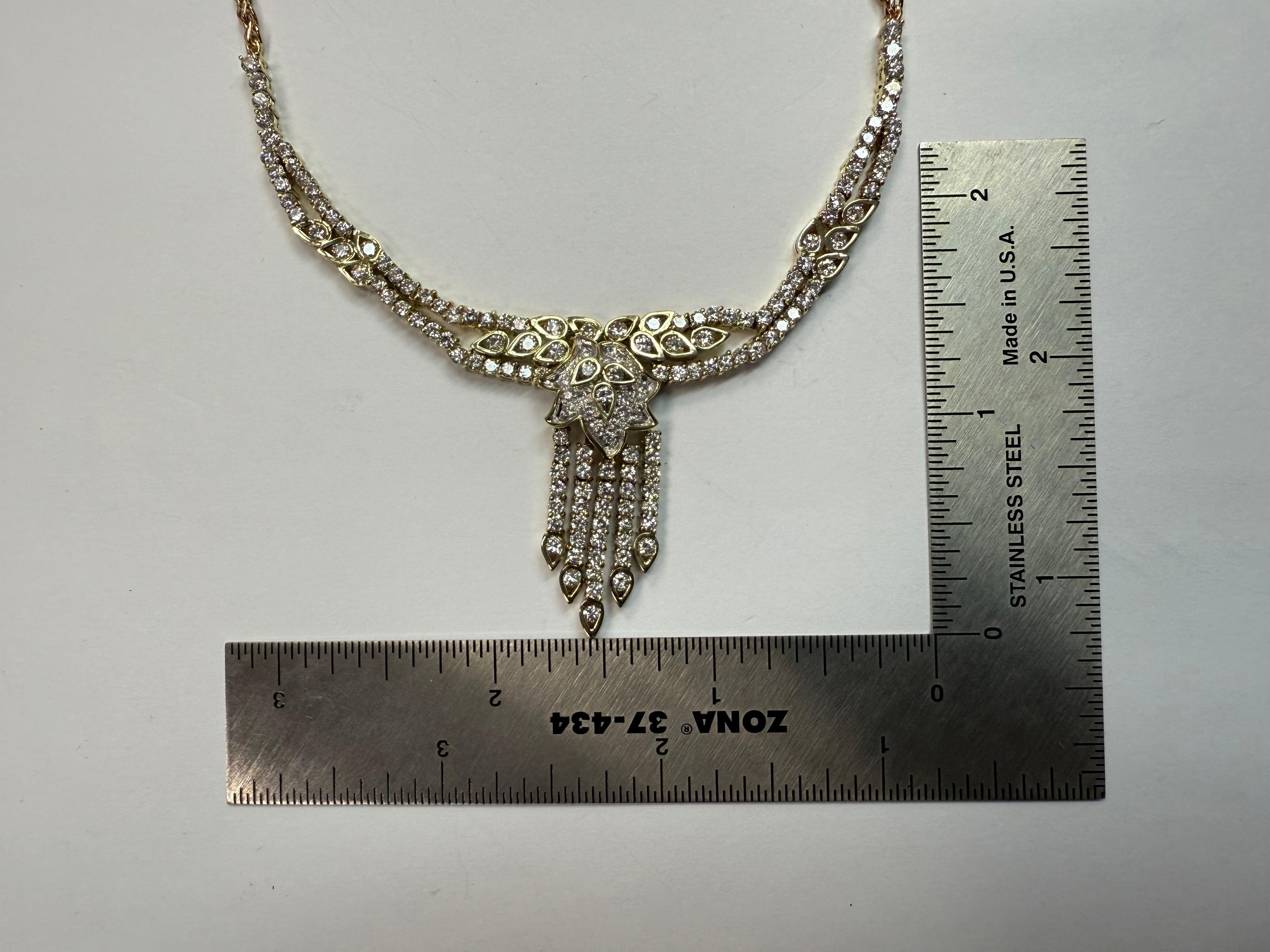 Retro Gold 5 Carat Natural Diamond Statement Necklace, Circa 1975 For Sale 2