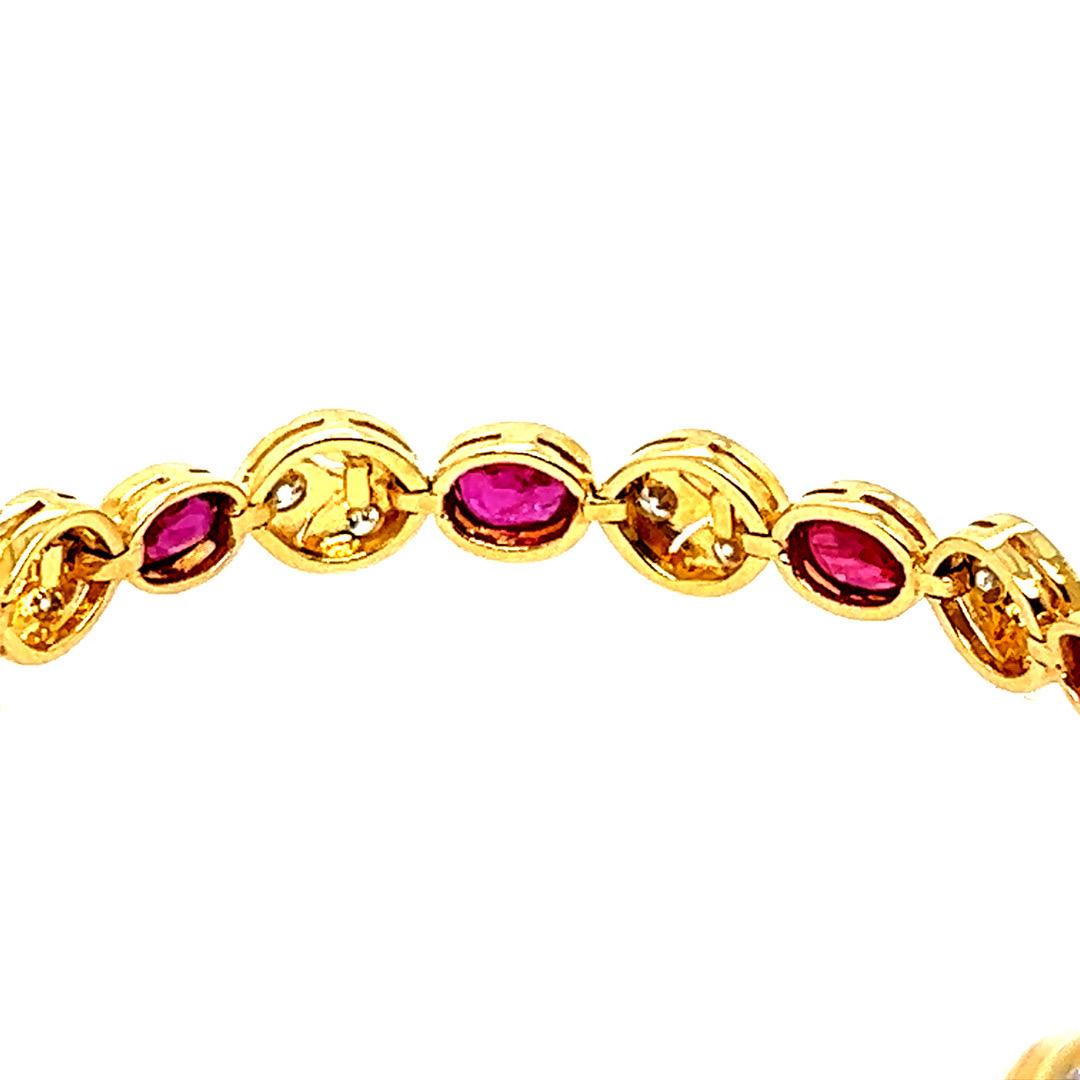 Oval Cut Retro Gold 5.46 Carat Natural Red Oval Ruby & Round Diamond Bracelet Circa 1980 For Sale