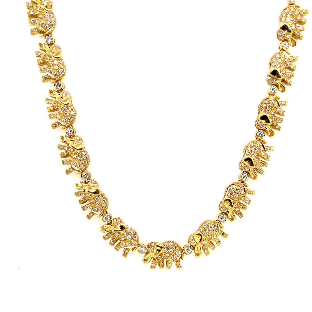 Retro Gold 5.50 Carat Natural Brilliant Colorless Diamond Elephant Necklace 1990 For Sale 1