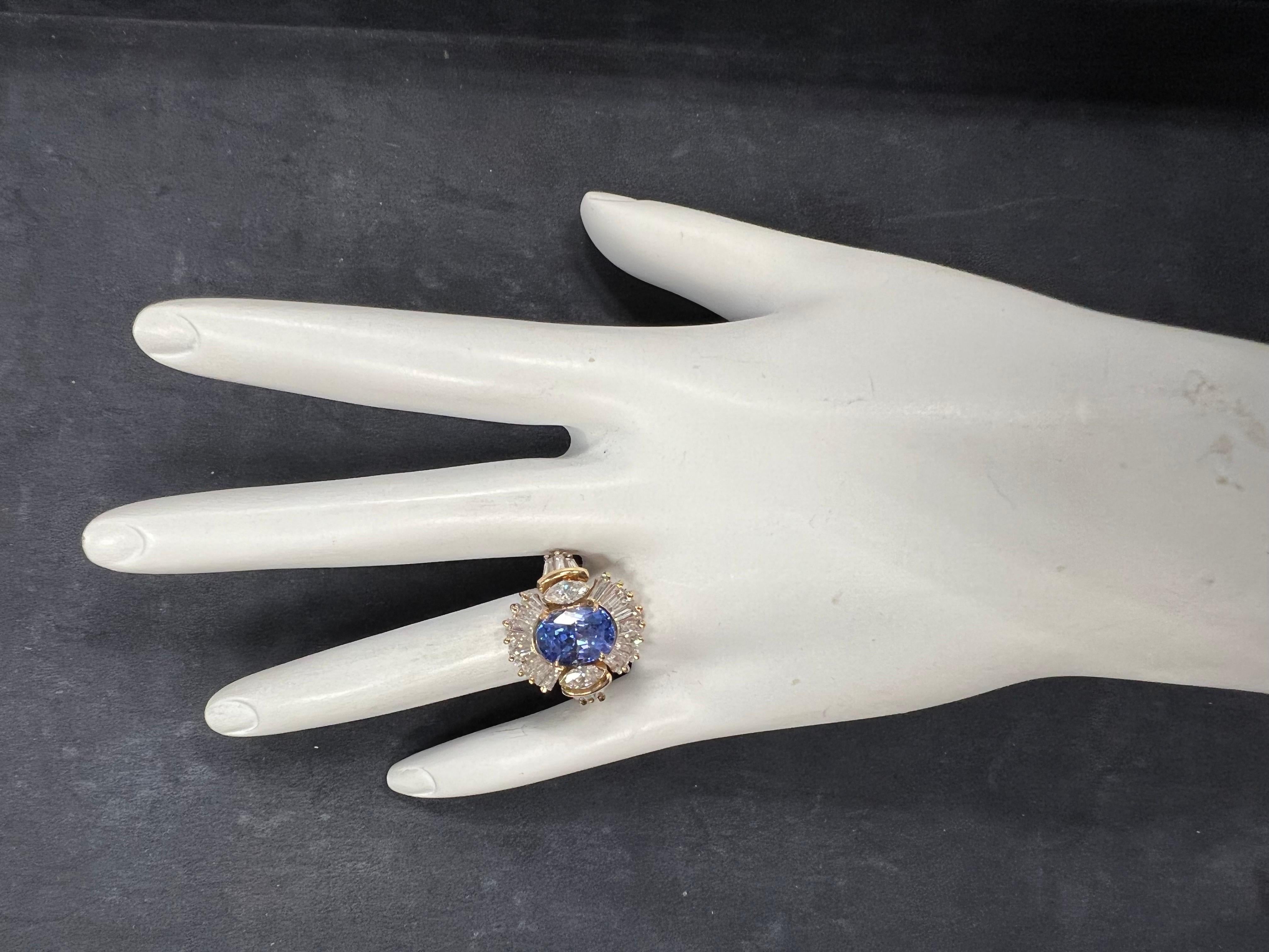 Retro Gold 6.75 Carat Natural Blue Sapphire and Diamond Cocktail Ring Circa 1960 For Sale 1