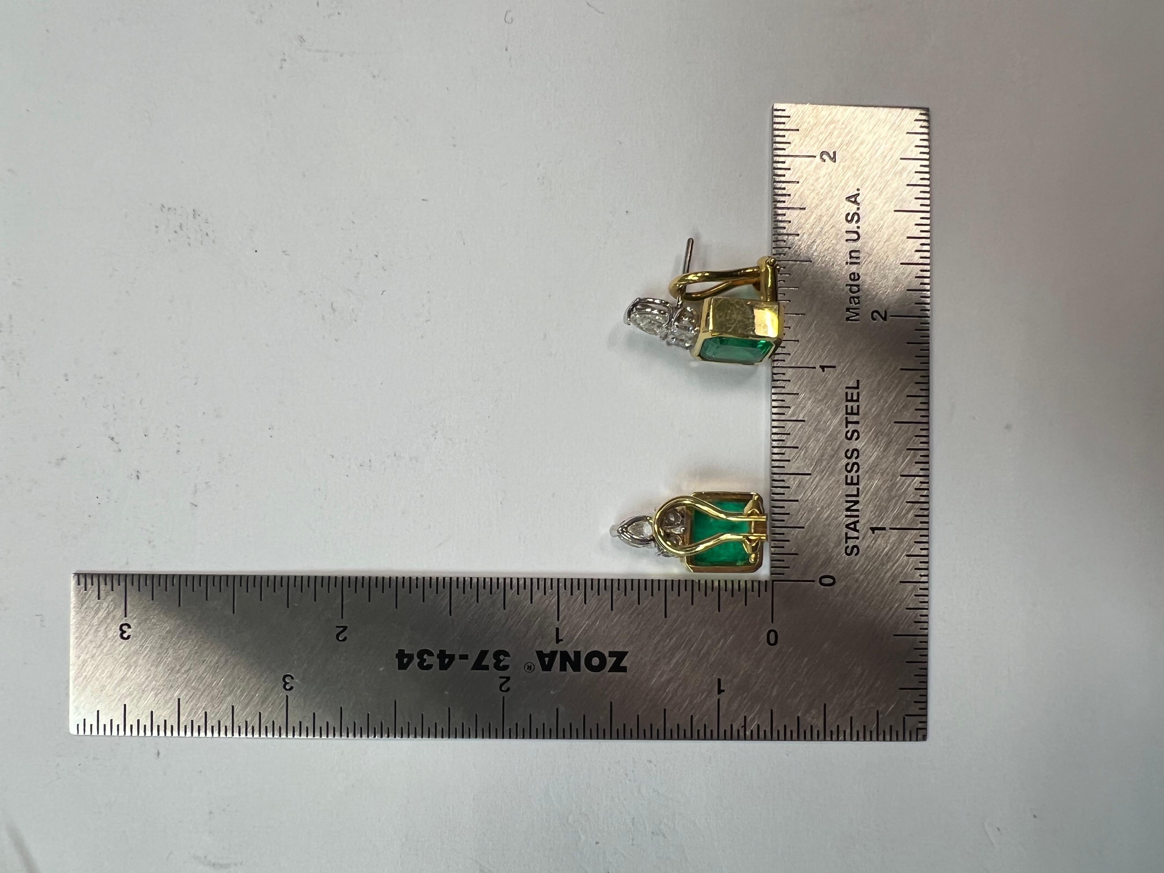 Retro Gold 7.25 Carats GIA Certified Natural Colombian Emerald Diamond Earrings For Sale 5