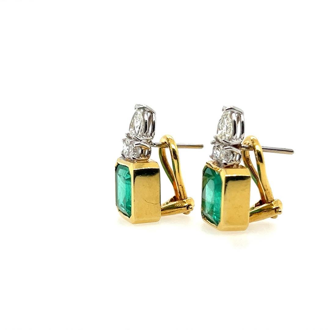 Retro Gold 7.25 Carats GIA Certified Natural Colombian Emerald Diamond Earrings For Sale 4