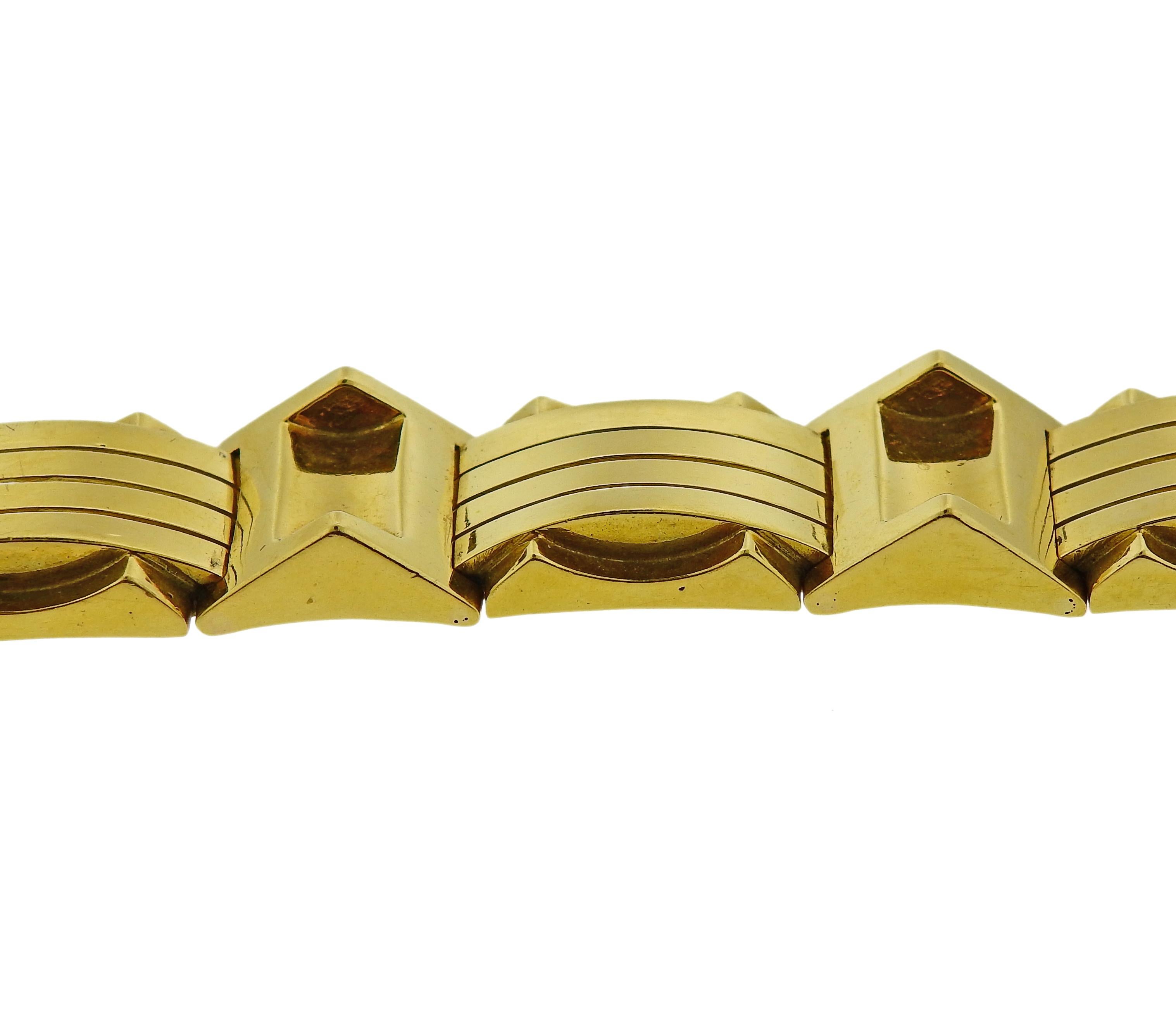 Retro Gold Bracelet In Excellent Condition For Sale In New York, NY