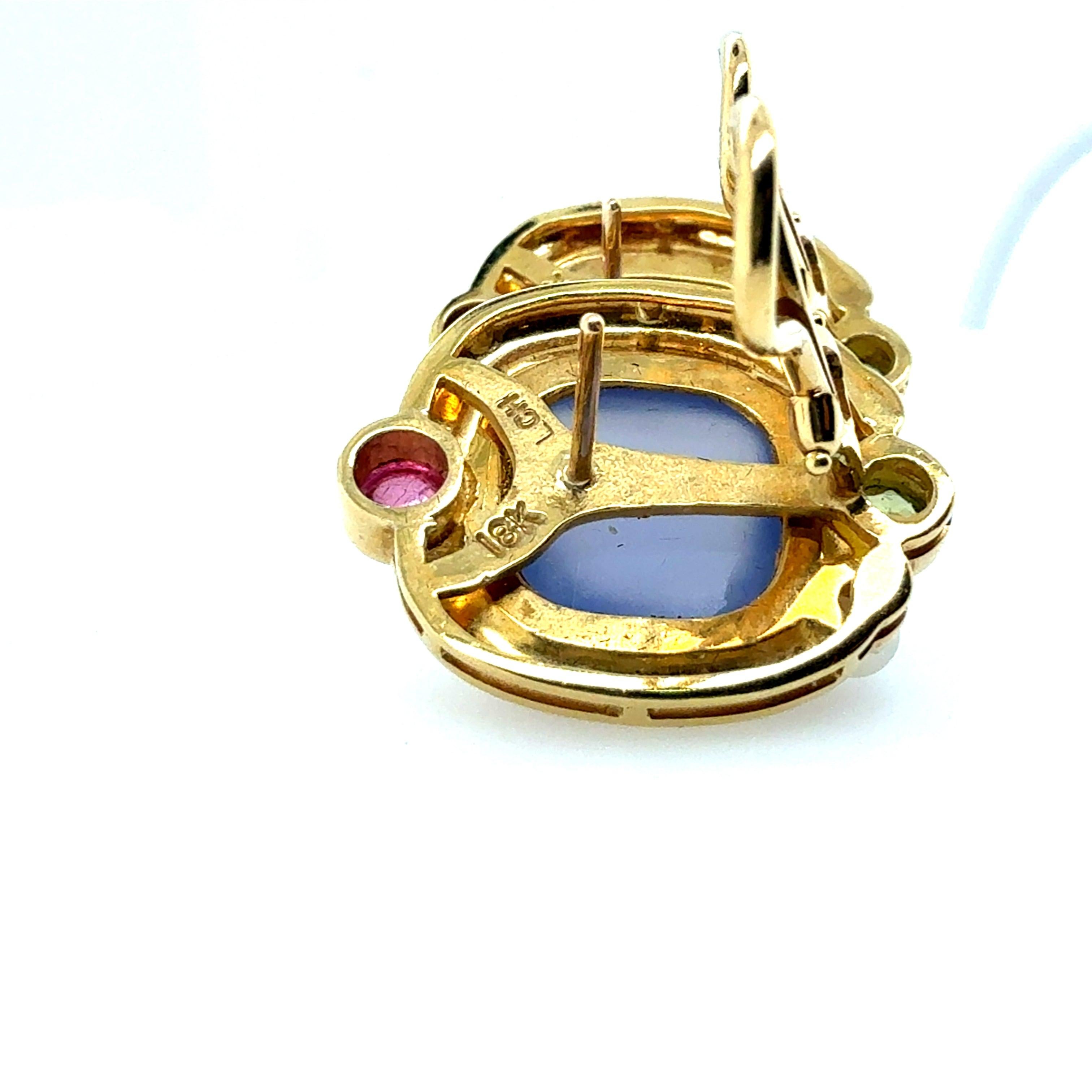 Donna Orecchini cabochon in oro retrò con calcedonio, tormalina e peridoto in vendita