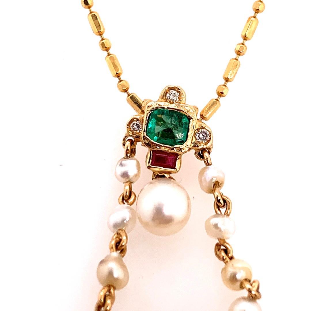 Retro Gold Kamel-Anhänger 1,75 Karat natürlicher Diamant Rubin Smaragd, Saphir, 1960 im Angebot 1