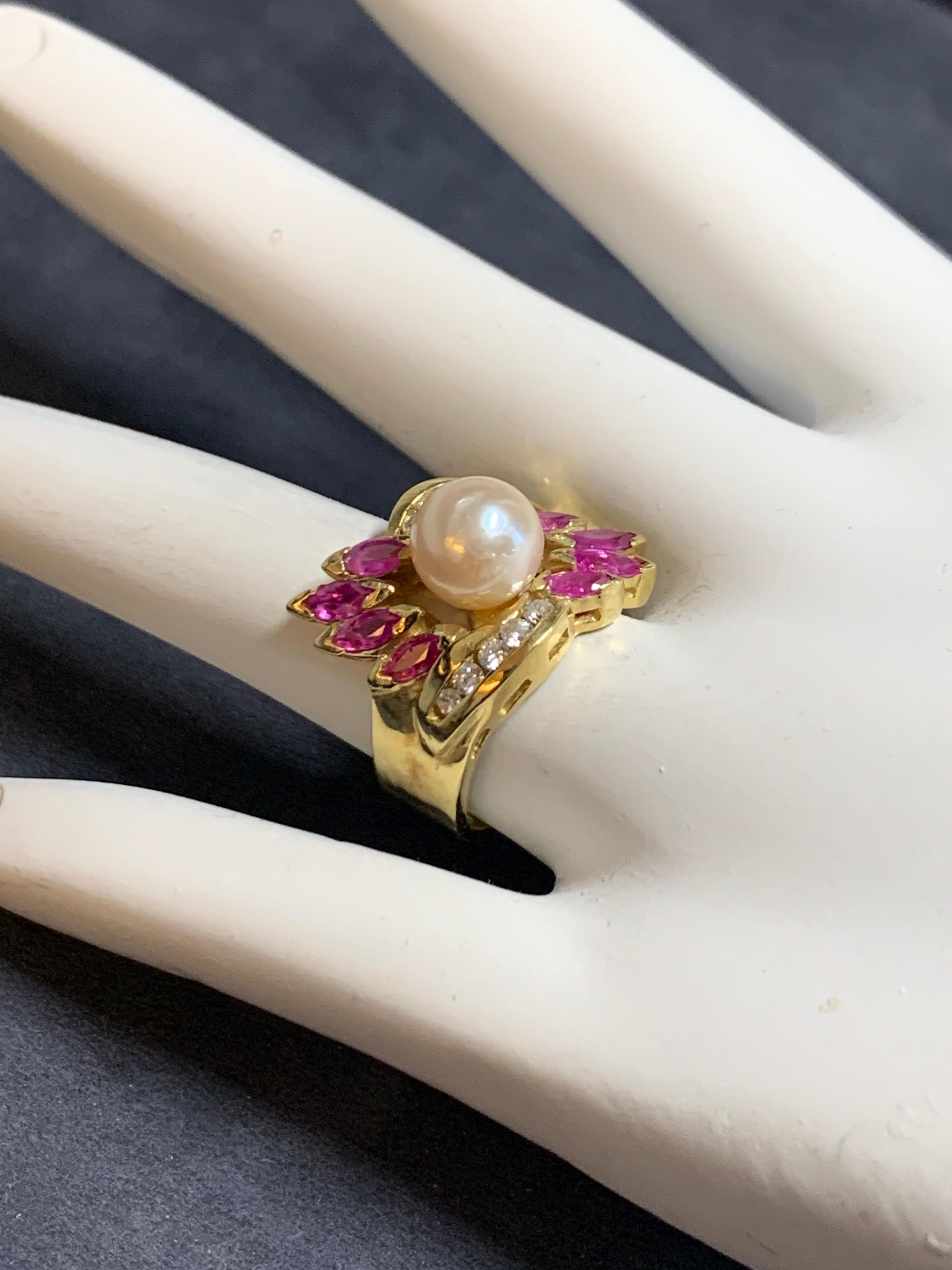 Retro Gold Cocktail Ring 1.50 Carat Natural Ruby, Diamond and Pearl, circa 1960 In Good Condition For Sale In Los Angeles, CA