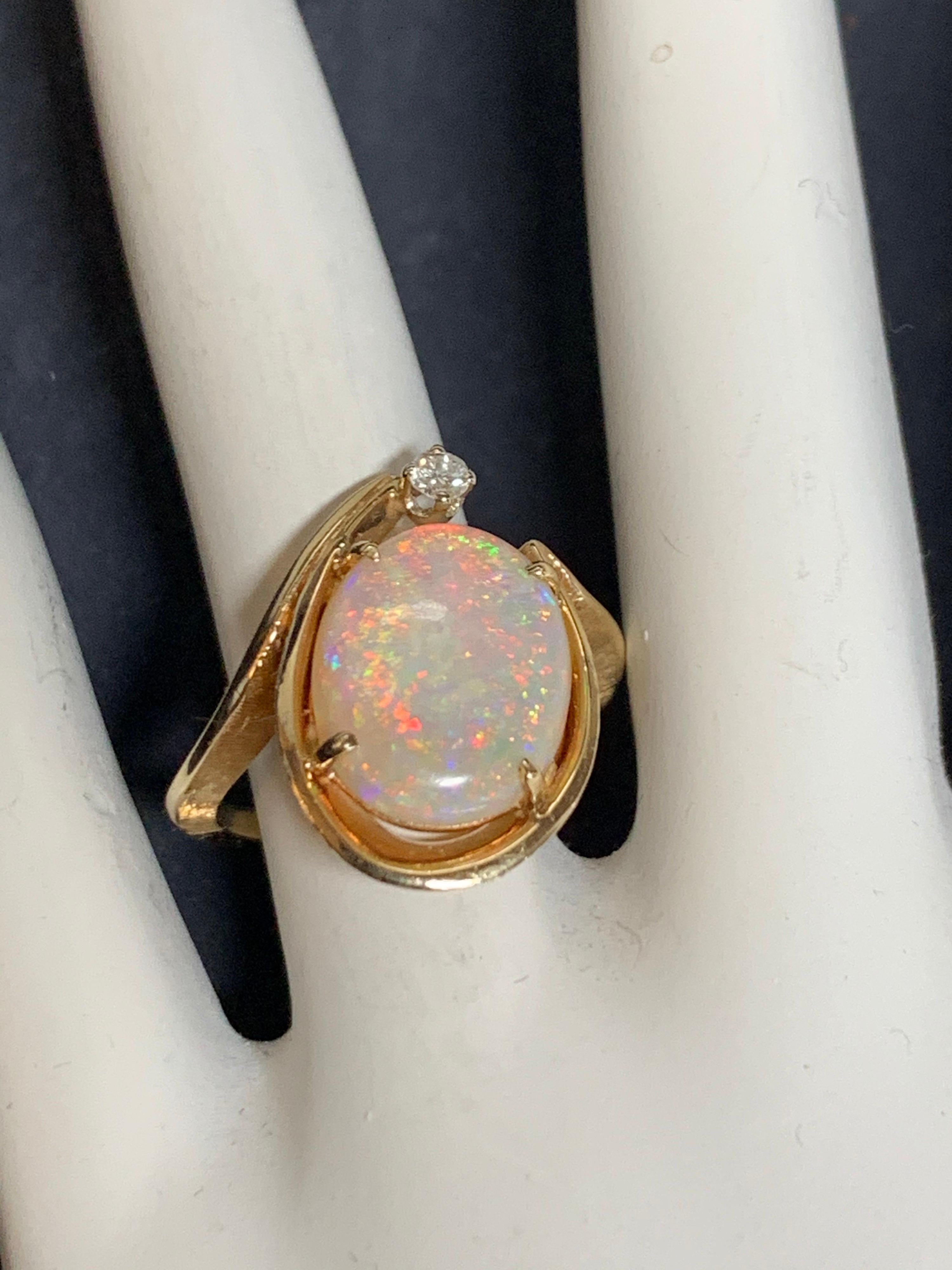 Cabochon Retro Gold Cocktail Ring 3 Carat Natural Opal Gemstone & Diamond Ring circa 1970 For Sale
