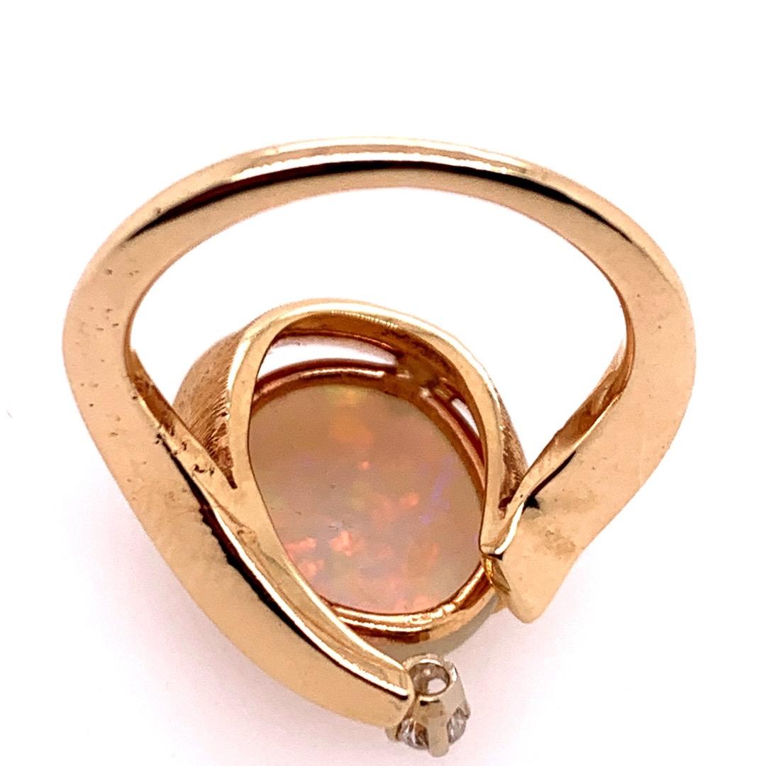 Retro Gold Cocktail Ring 3 Carat Natural Opal Gemstone & Diamond Ring circa 1970 For Sale 2