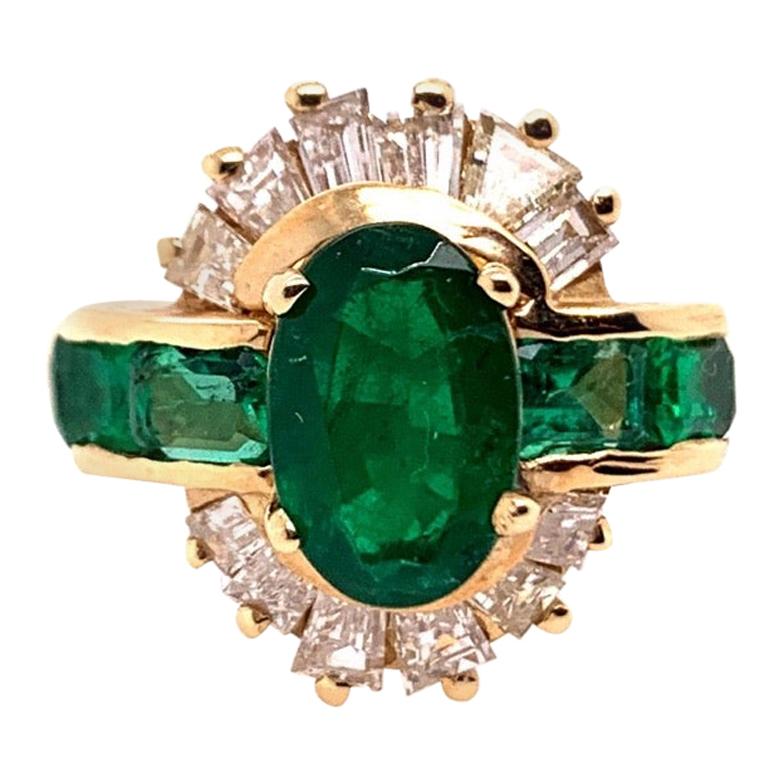 Retro Gold Cocktail Ring 3.1 Carat Natural Emerald Gemstone & Diamond circa 1950