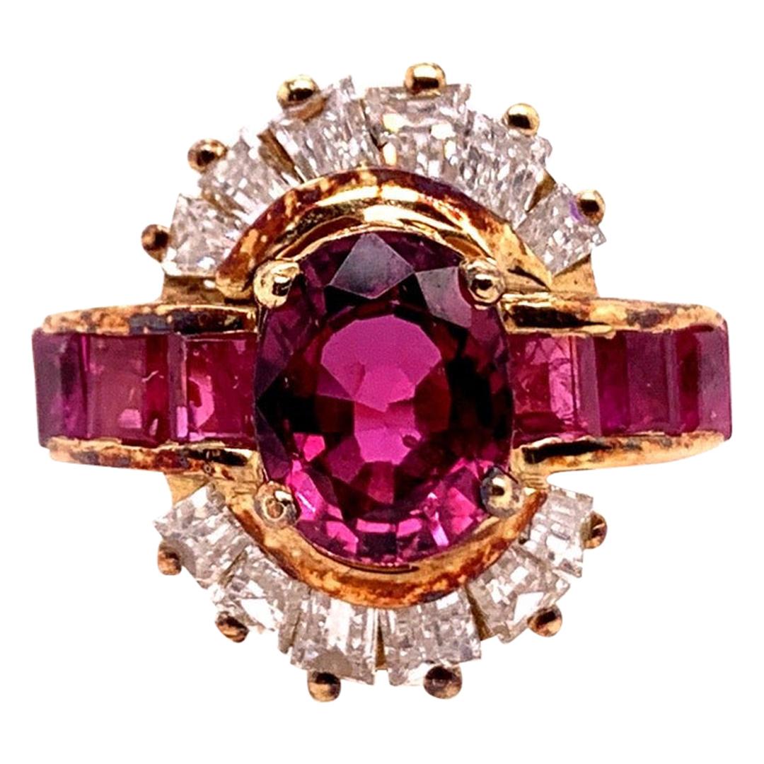 Retro Gold Cocktail Ring 3.25 Carat Natural Oval Gem Ruby and Diamond circa 1950 For Sale